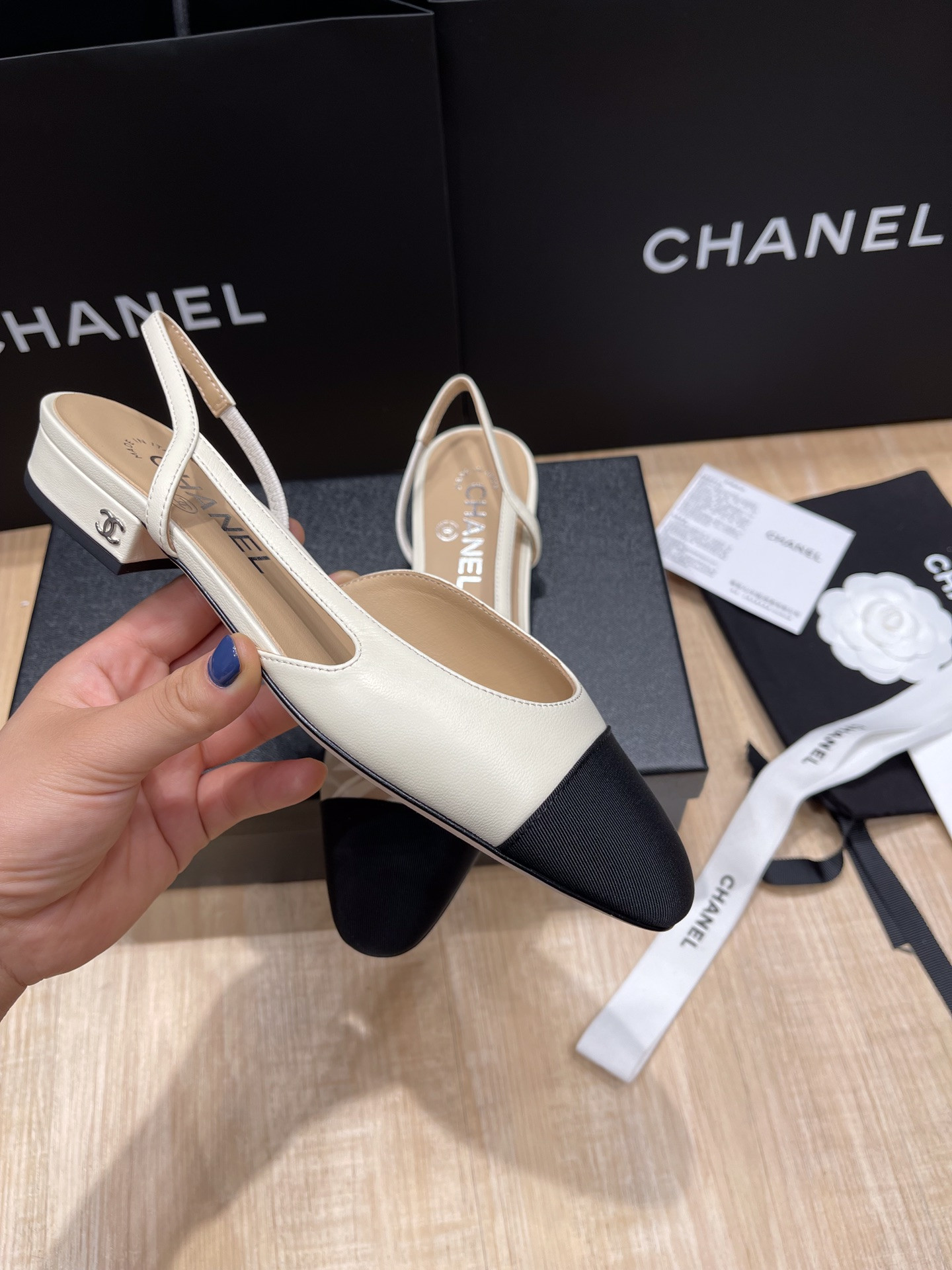 UA Ch*el SLINGBACKS FLAT