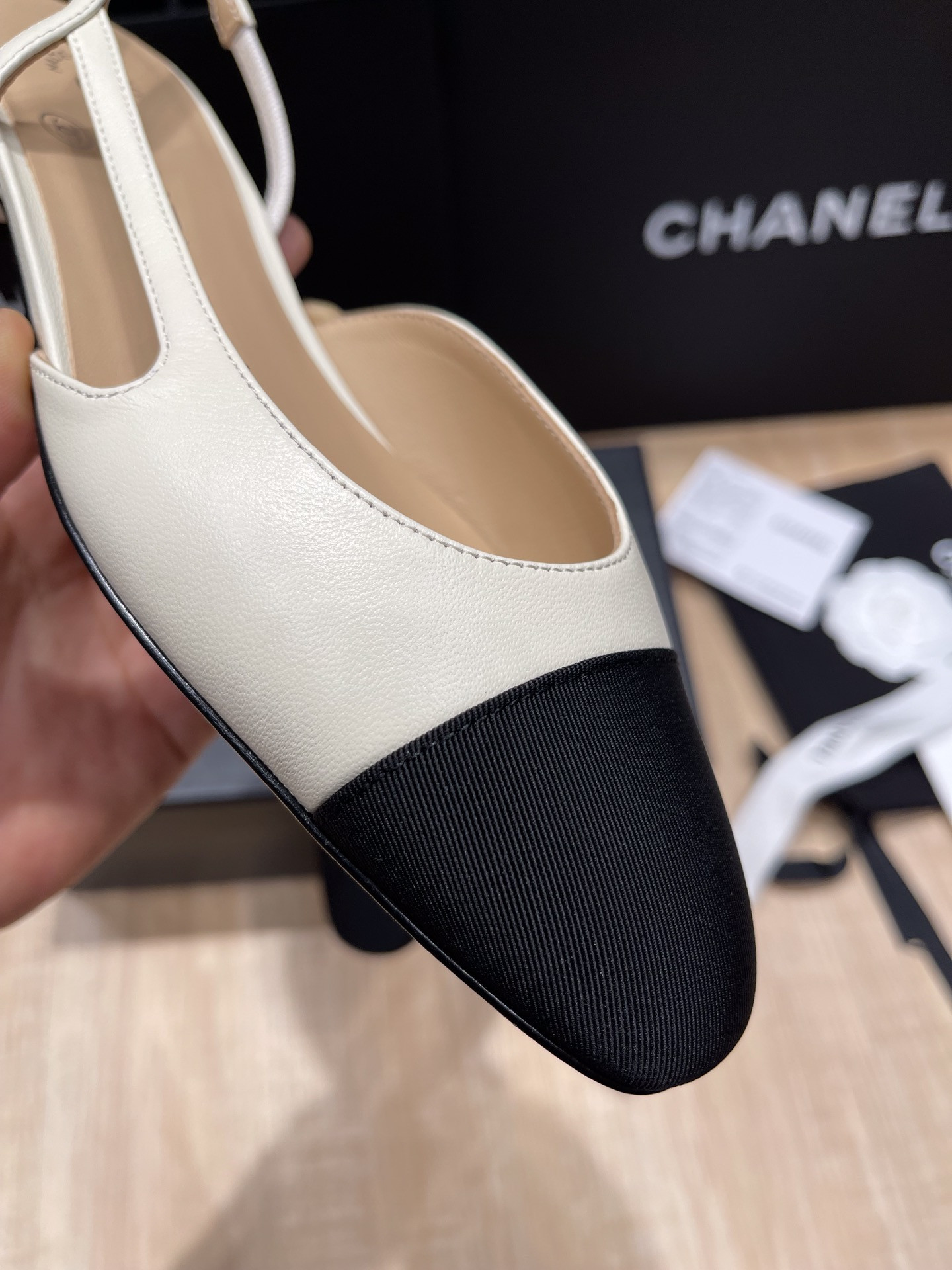 UA Ch*el SLINGBACKS FLAT