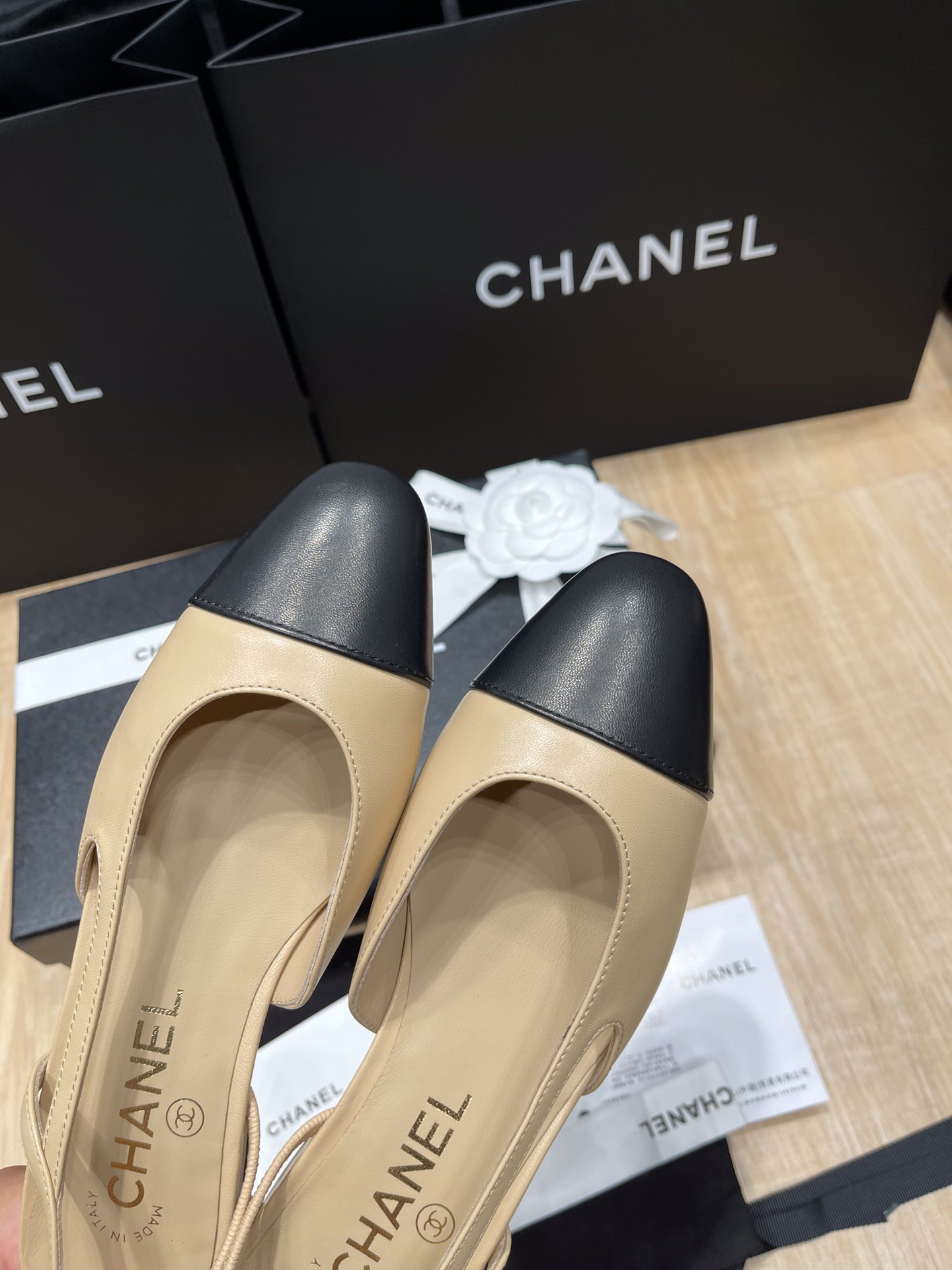 UA Ch*el SLINGBACKS FLAT