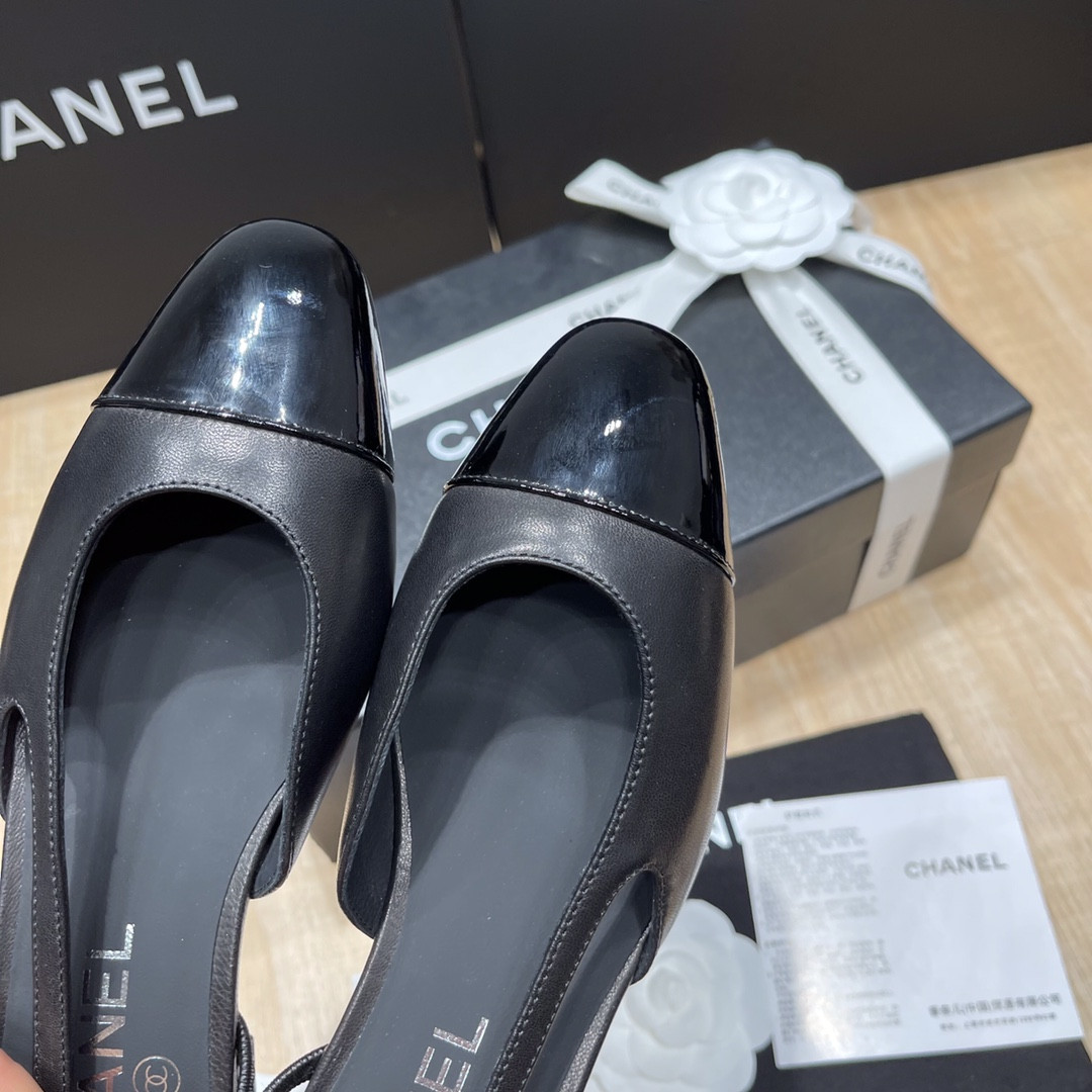 UA Ch*el SLINGBACKS FLAT