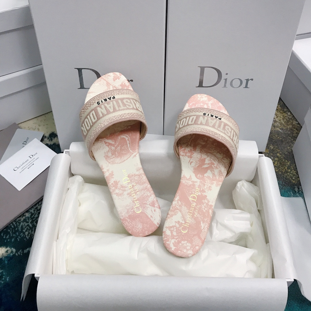 UA D*0r Dway Slide