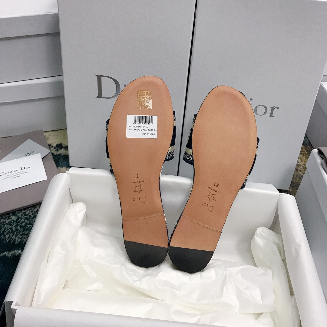 UA D*0r Dway Slide