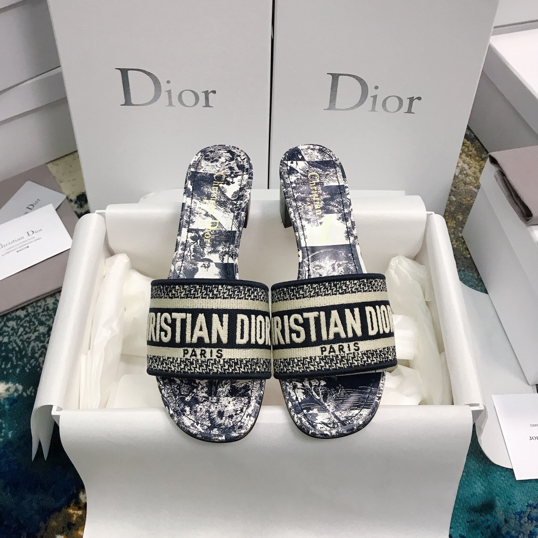 UA D*0r Dway Heeled Slide