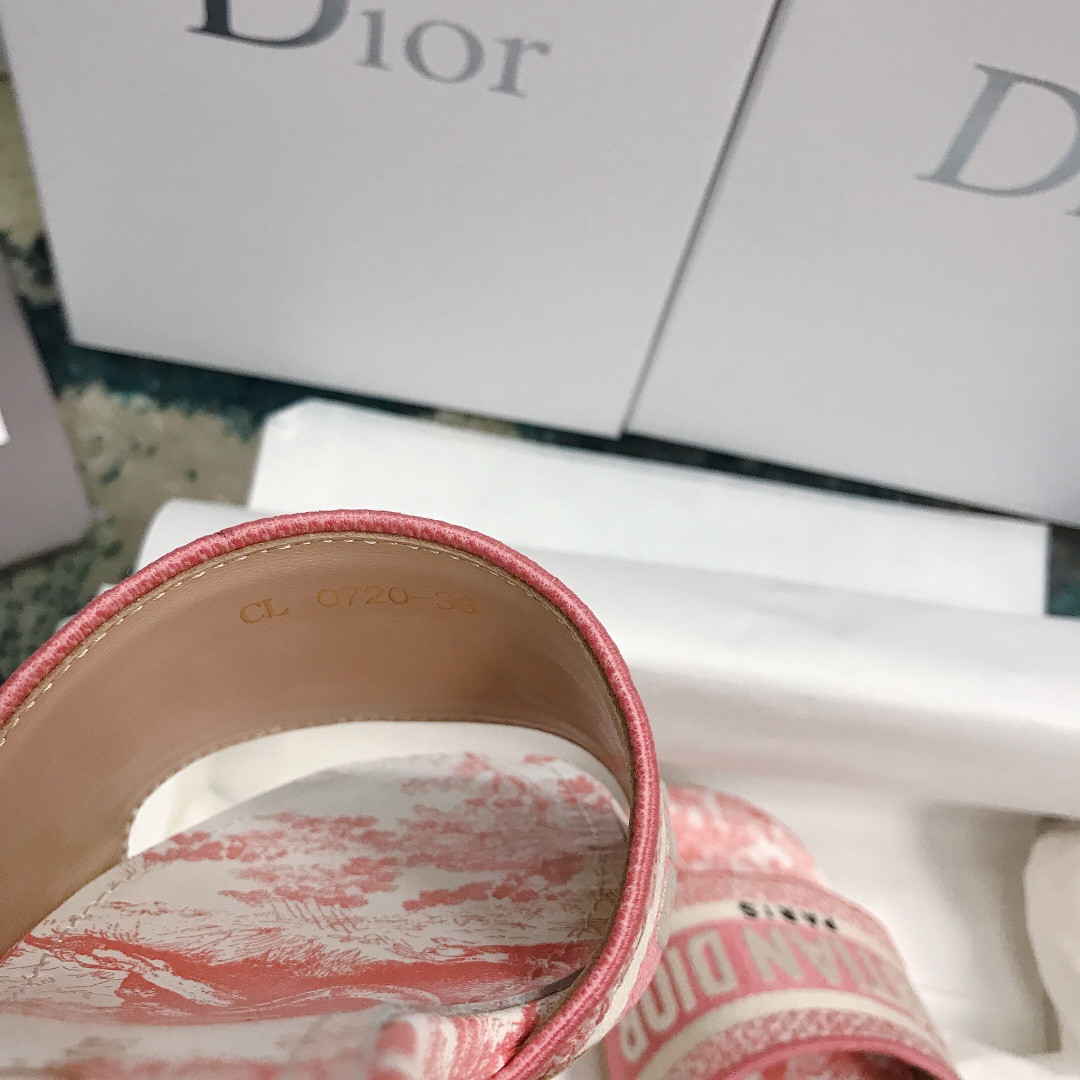 UA D*0r Dway Heeled Slide