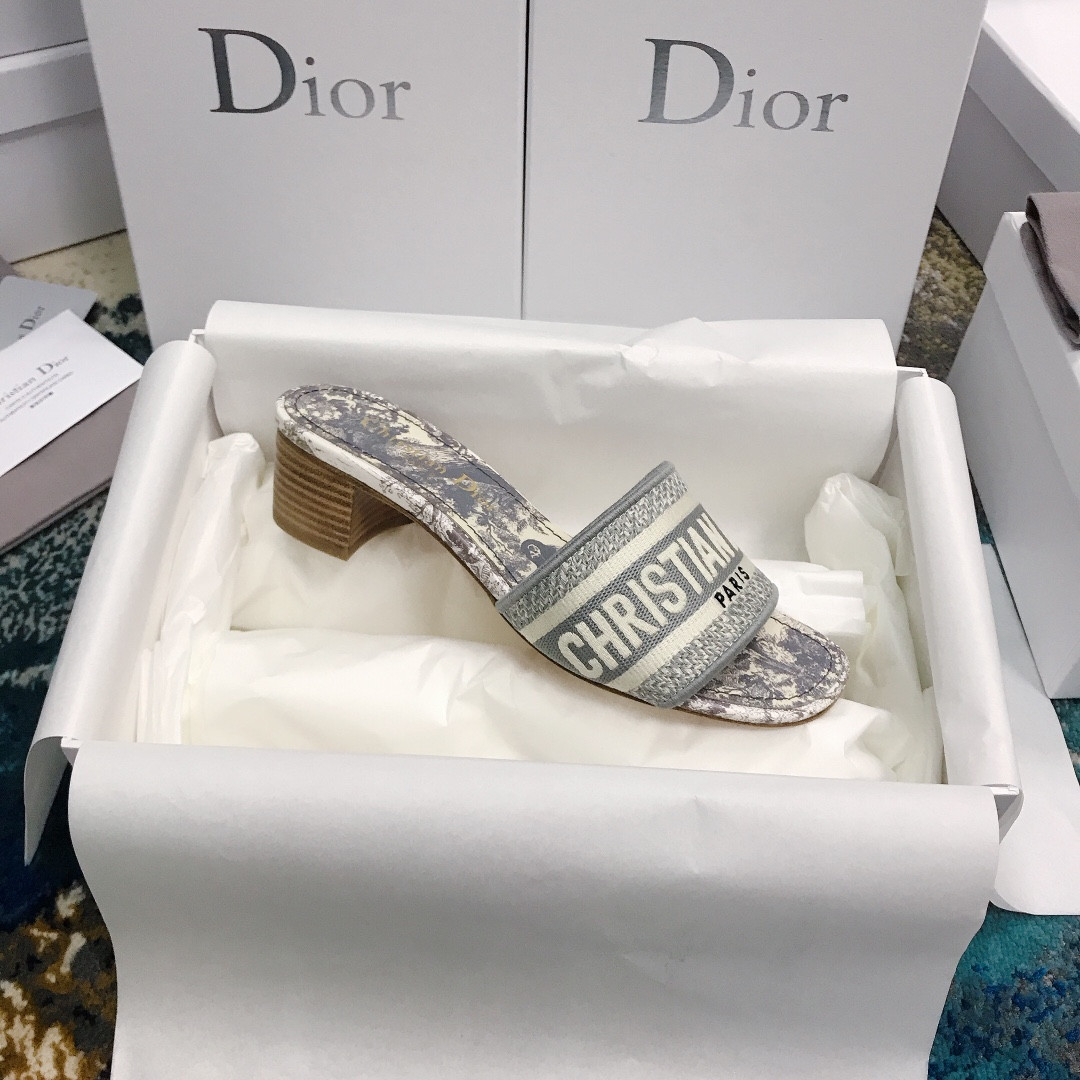 UA D*0r Dway Heeled Slide