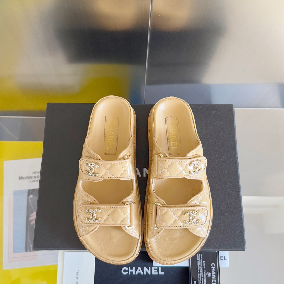 UA Ch*el SLIDES