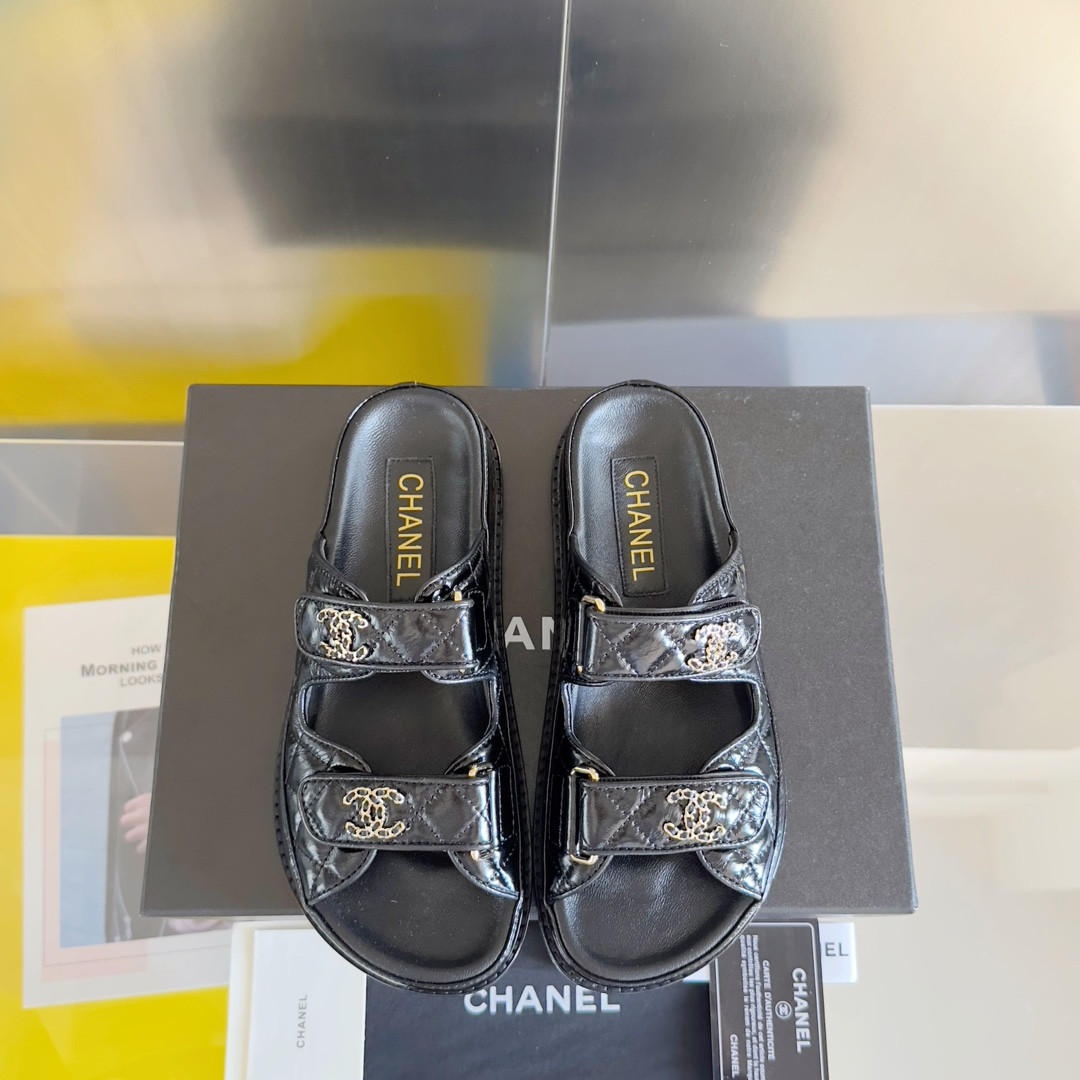 UA Ch*el SLIDES