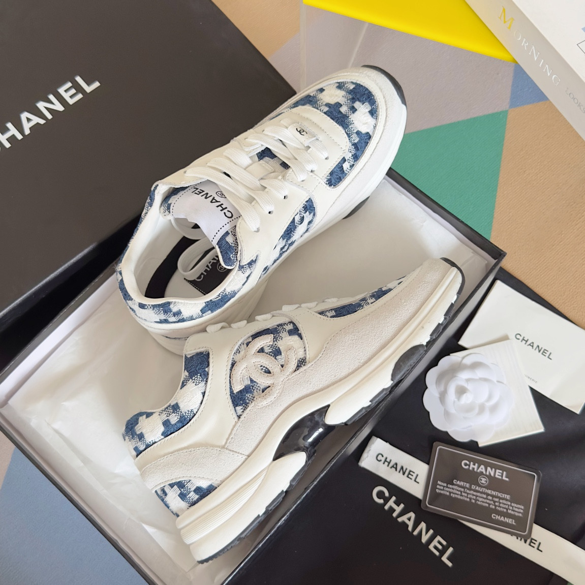 UA Ch*el SNEAKER