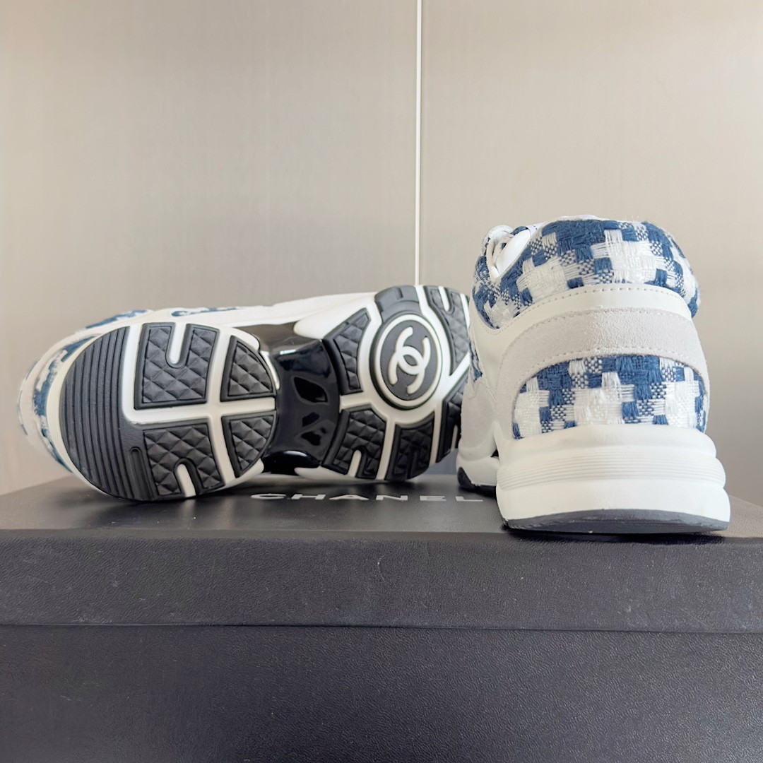 UA Ch*el SNEAKER