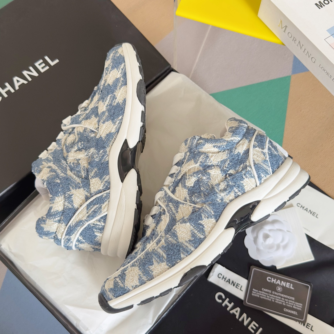 UA Ch*el SNEAKER