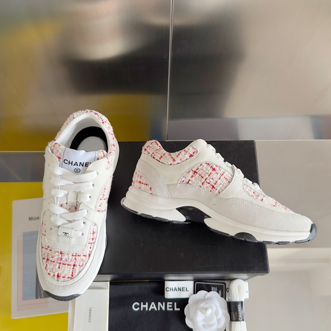 UA Ch*el SNEAKER