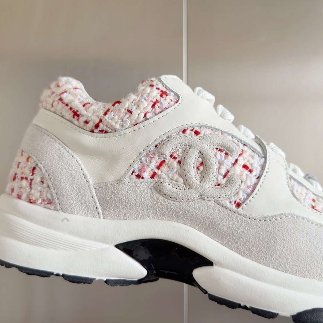 UA Ch*el SNEAKER