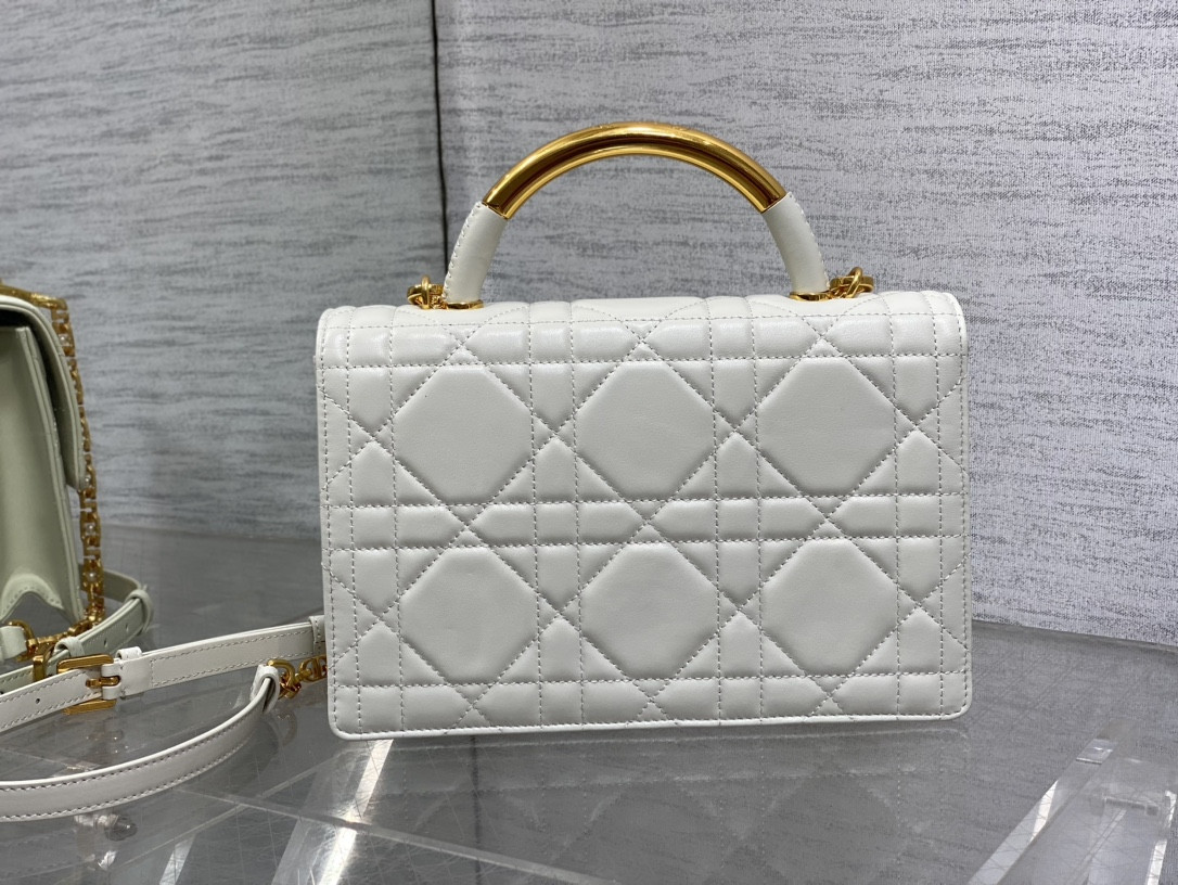 D*0r Medium D*0r Ange Bag Latte Macrocannage Calfskin 26 x 17 x 9 cm