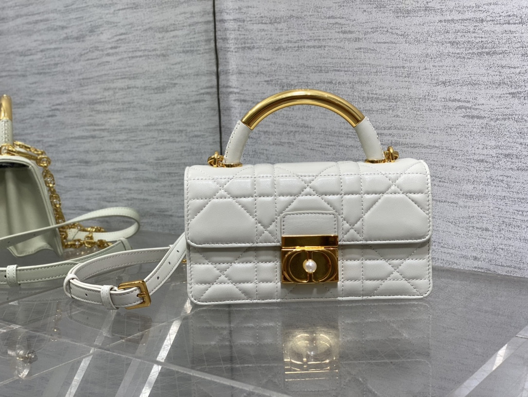 D*0r Small Ange Bag Latte Macrocannage Calfskin 20 x 12 x 5 cm