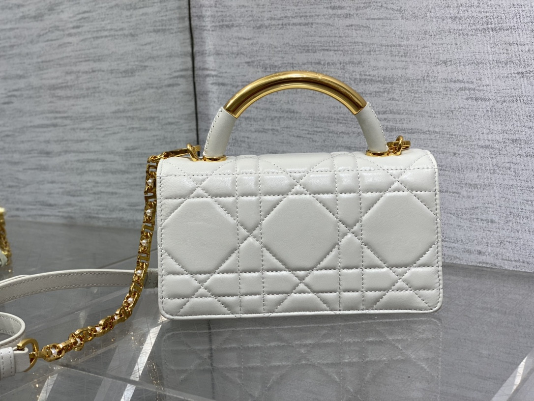 D*0r Small Ange Bag Latte Macrocannage Calfskin 20 x 12 x 5 cm