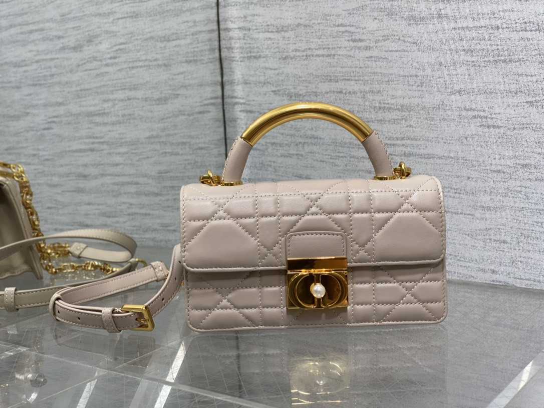 D*0r Small Ange Bag Pink Latte Macrocannage Calfskin 20 x 12 x 5 cm