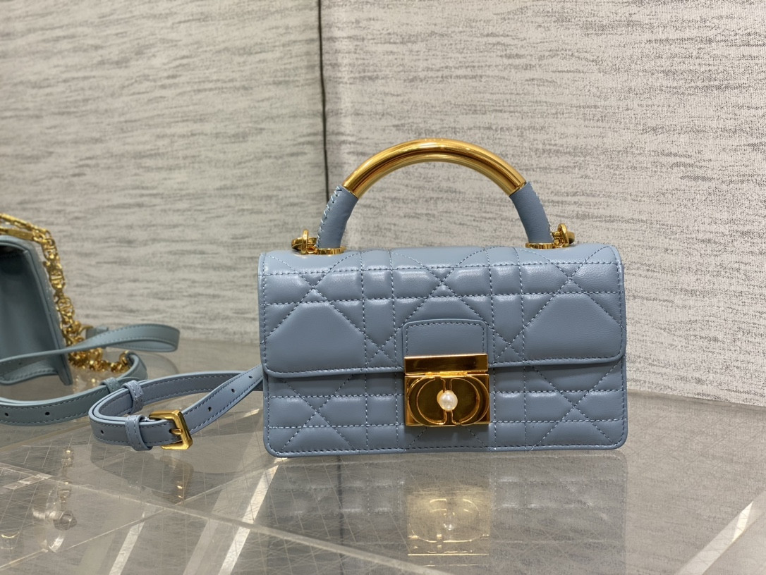 D*0r Small Ange Bag Blue Latte Macrocannage Calfskin 20 x 12 x 5 cm