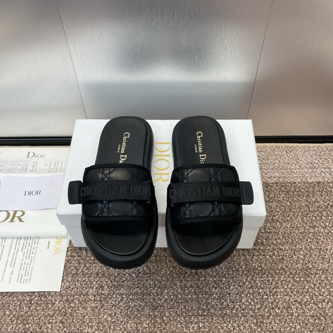 UA D*0r D*0riviera Dio(r)evolution Slide