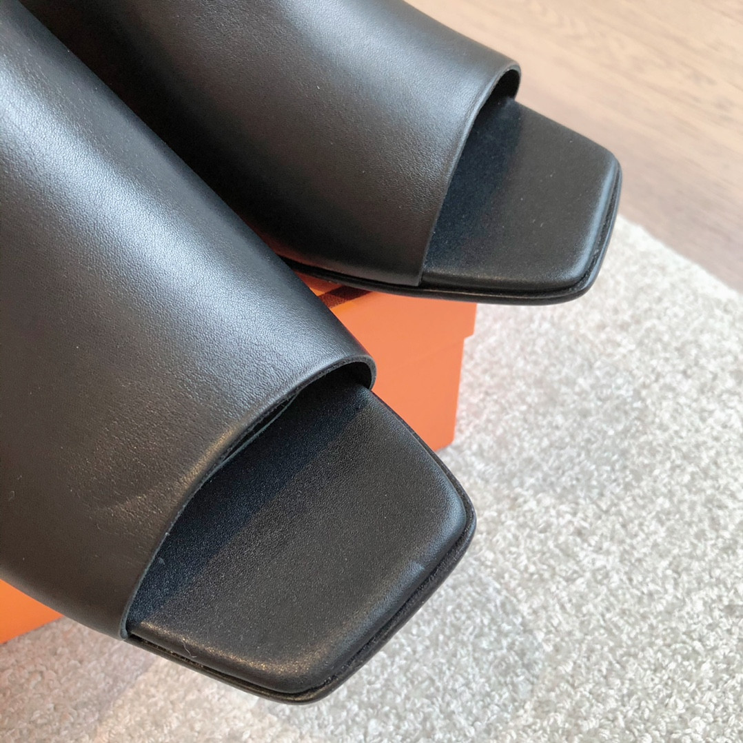 UA Hermès Sandal