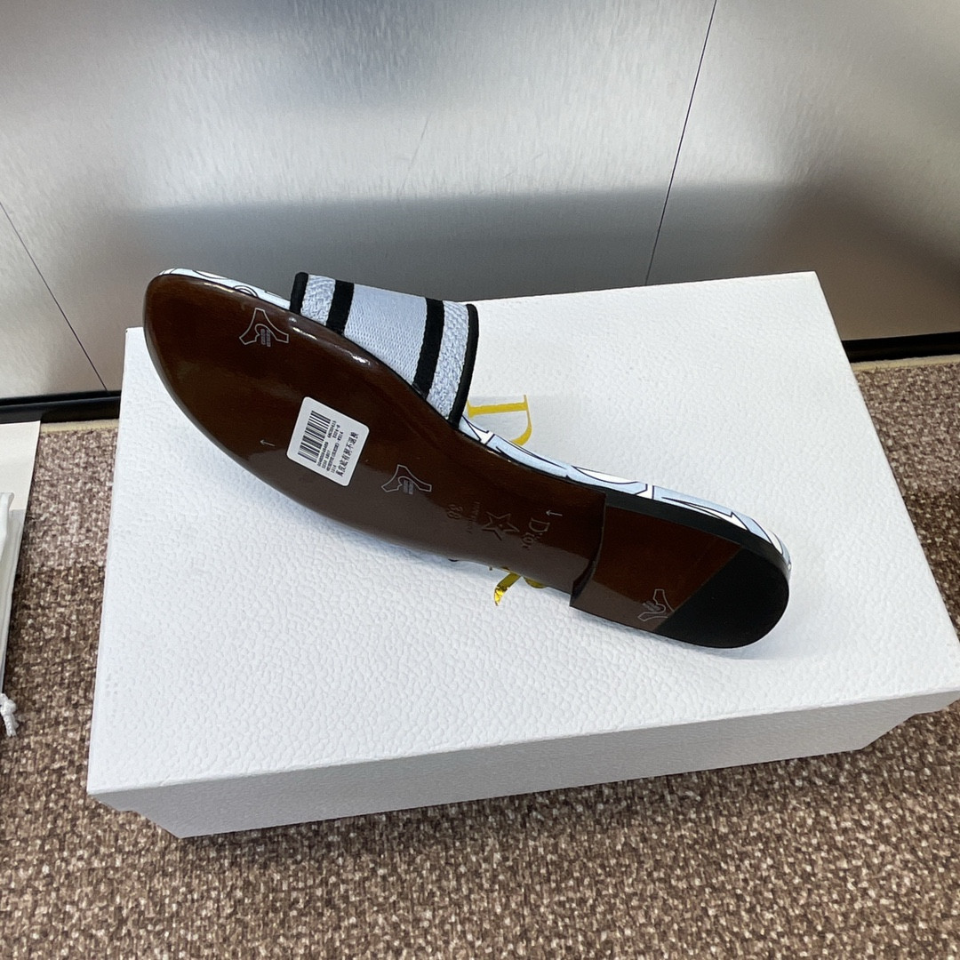 UA D*0r Dway Slide