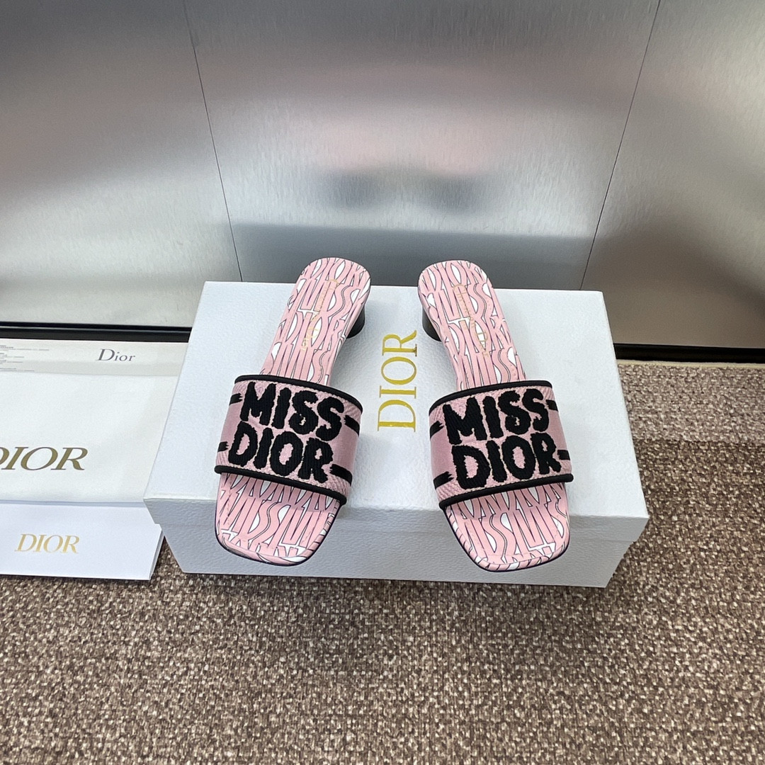 UA D*0r Dway Heeled Slide