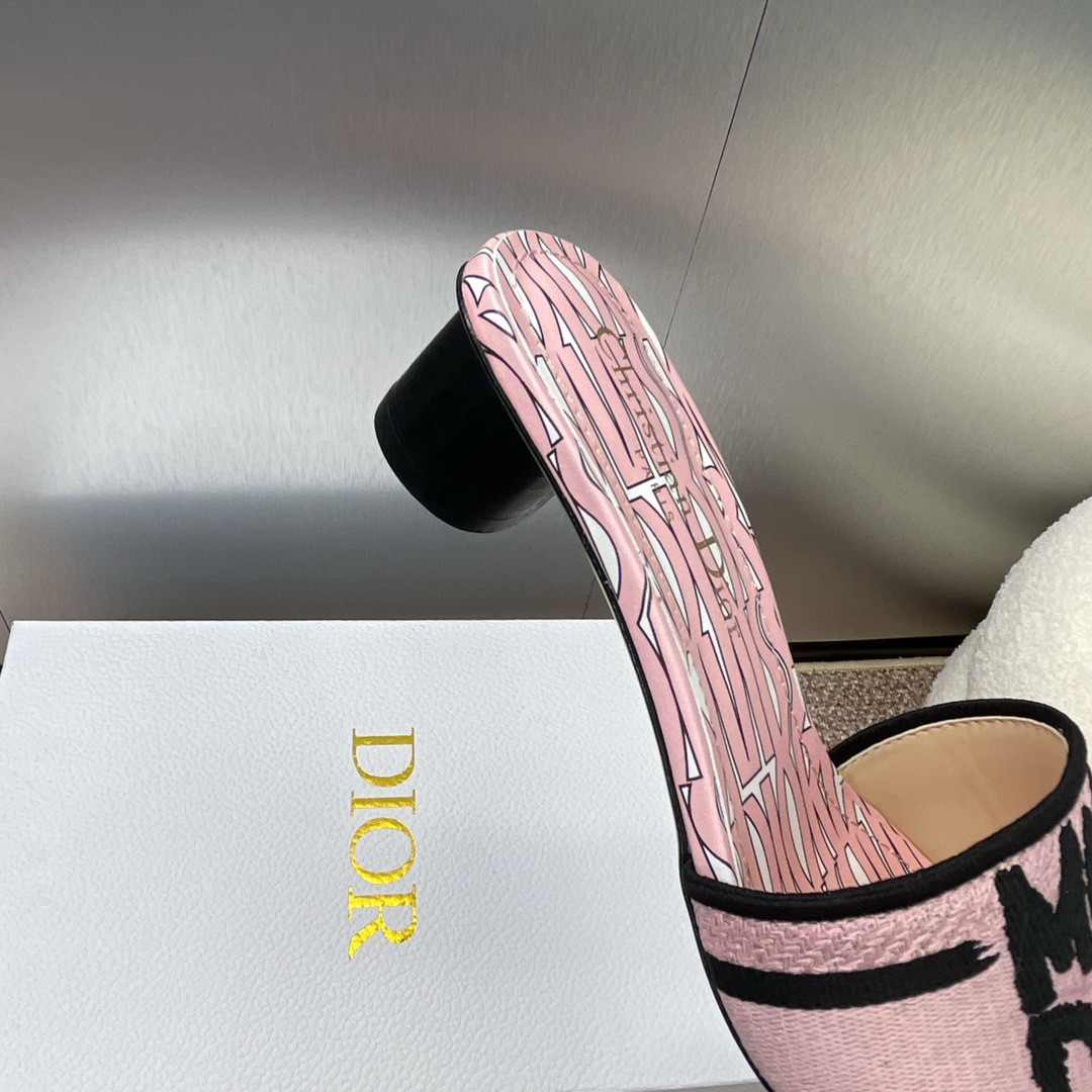 UA D*0r Dway Heeled Slide
