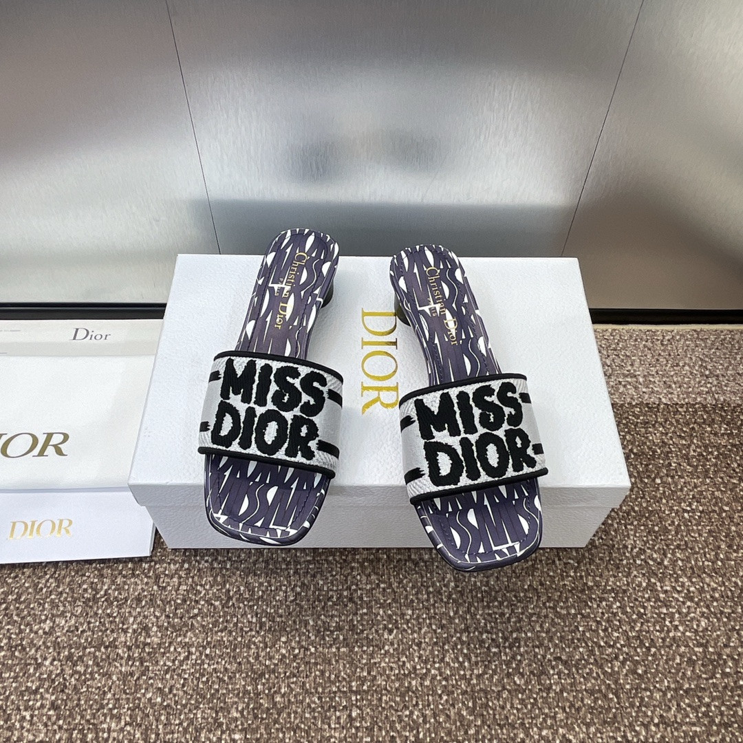 UA D*0r Dway Heeled Slide