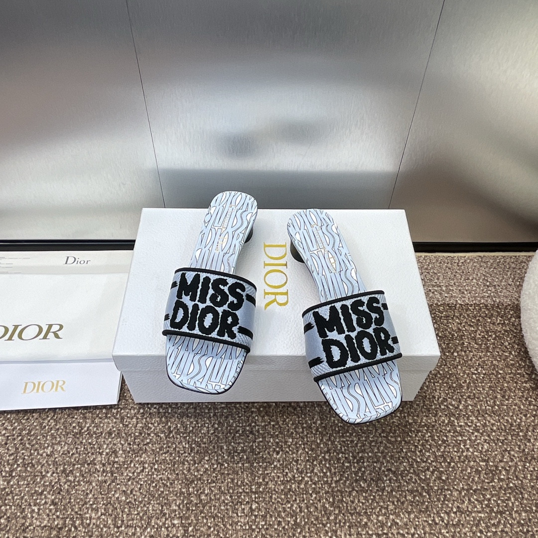 UA D*0r Dway Heeled Slide