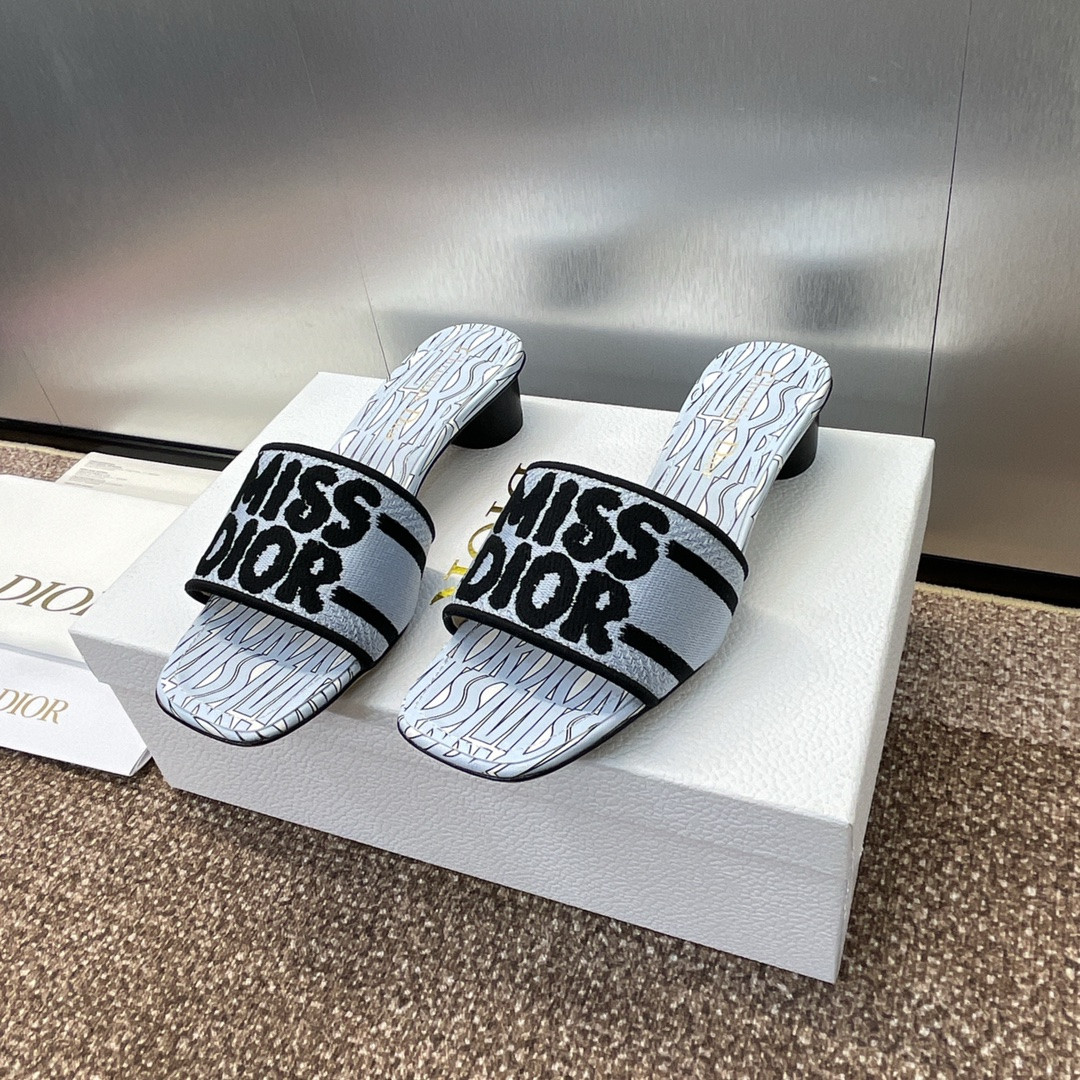 UA D*0r Dway Heeled Slide
