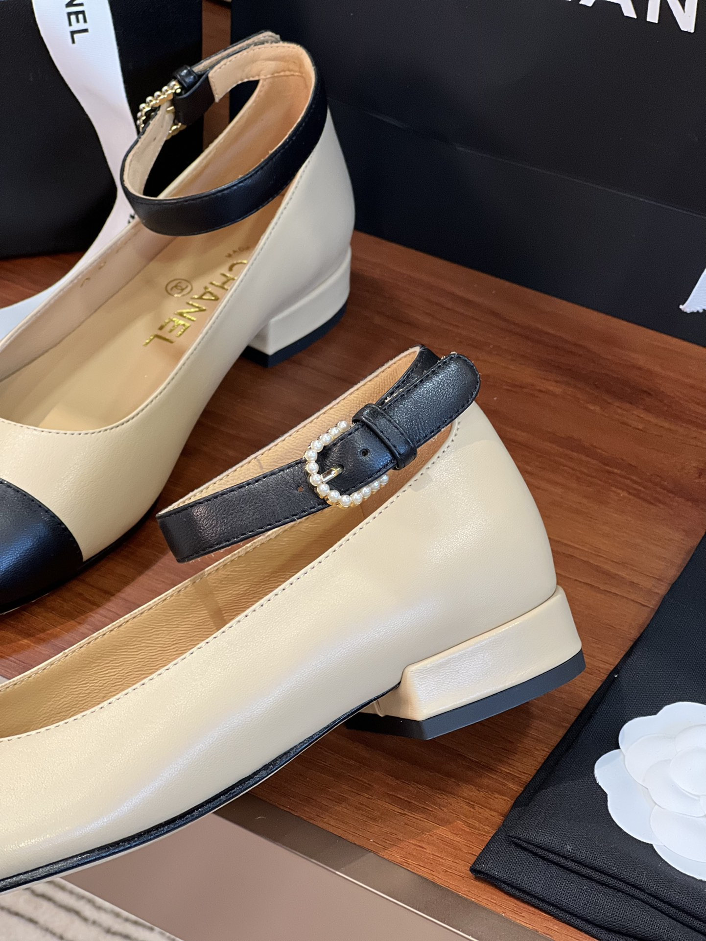 UA Ch*el MARY JANES