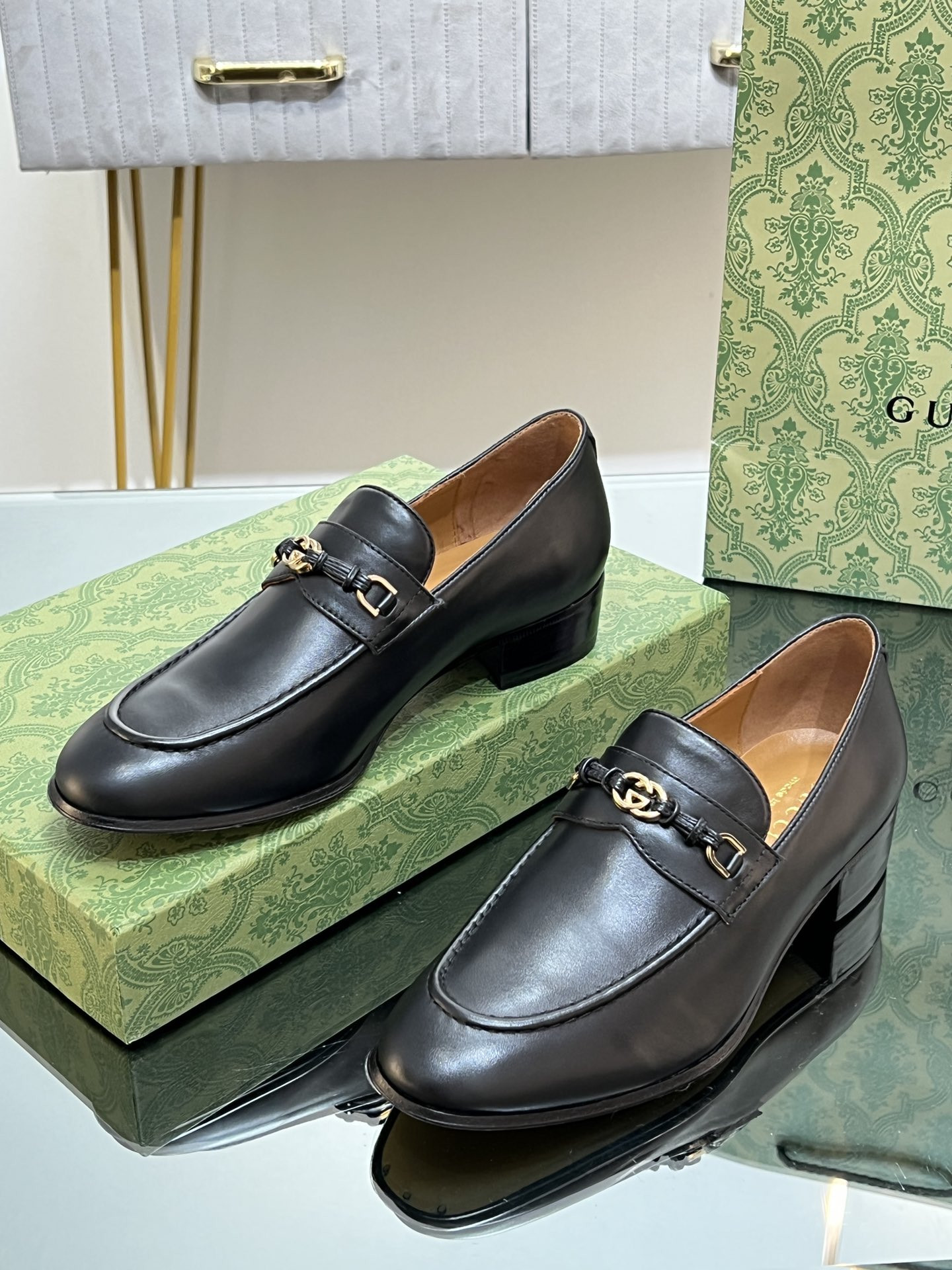 UA G*u*i INTERLOCKING G LOAFER
