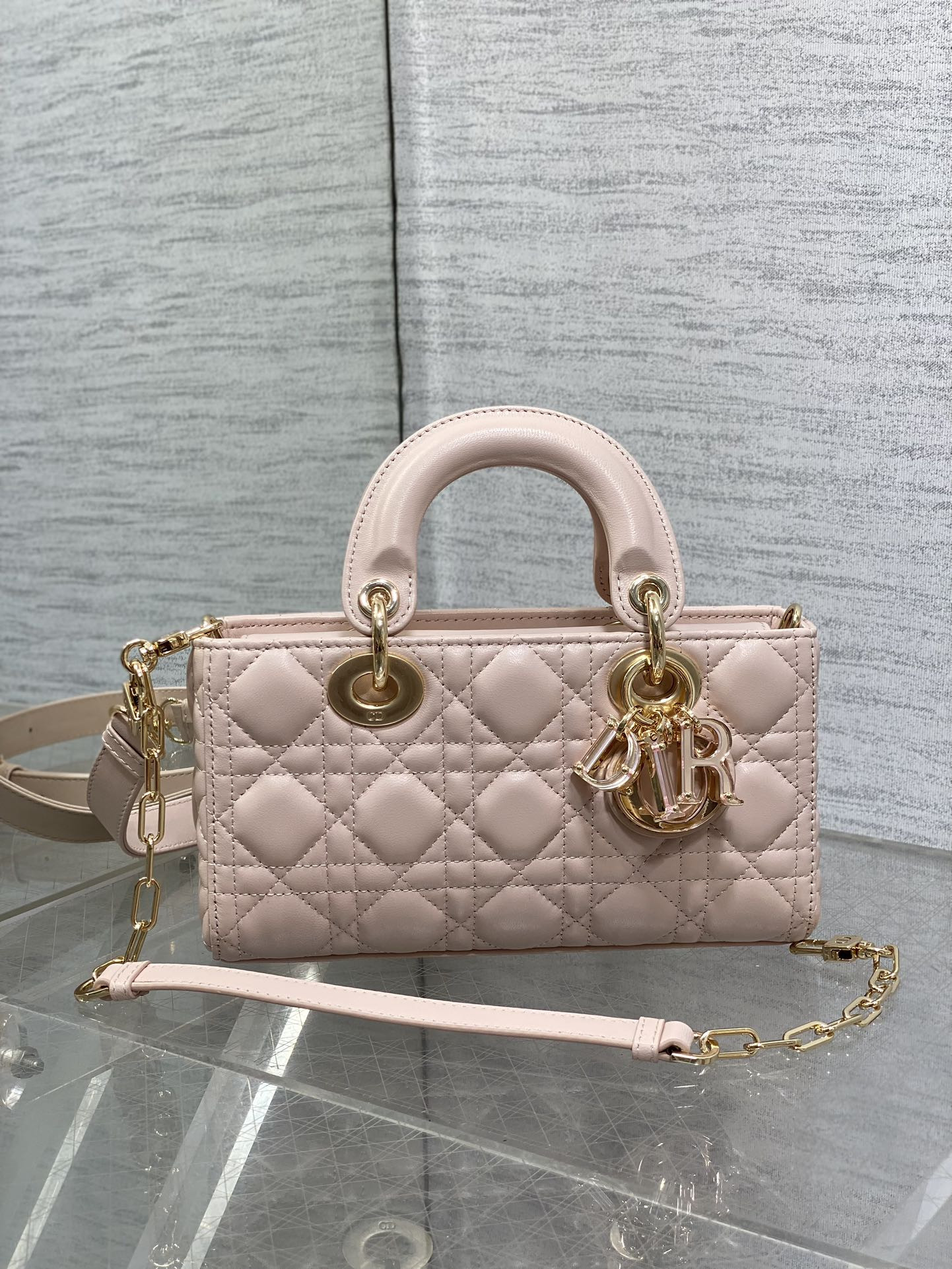 D*0r SAMLL D-JOY BAG 22.5 x 6 x 11.5CM