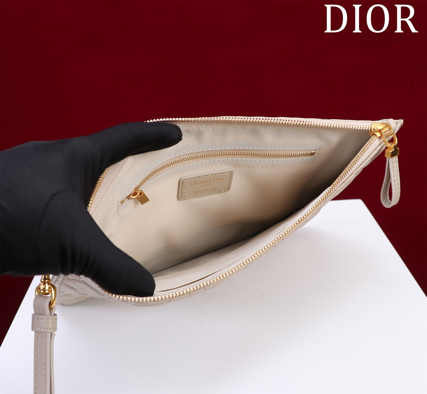 Large D*0r Caro Daily Pouch 30 x 21.5 cm