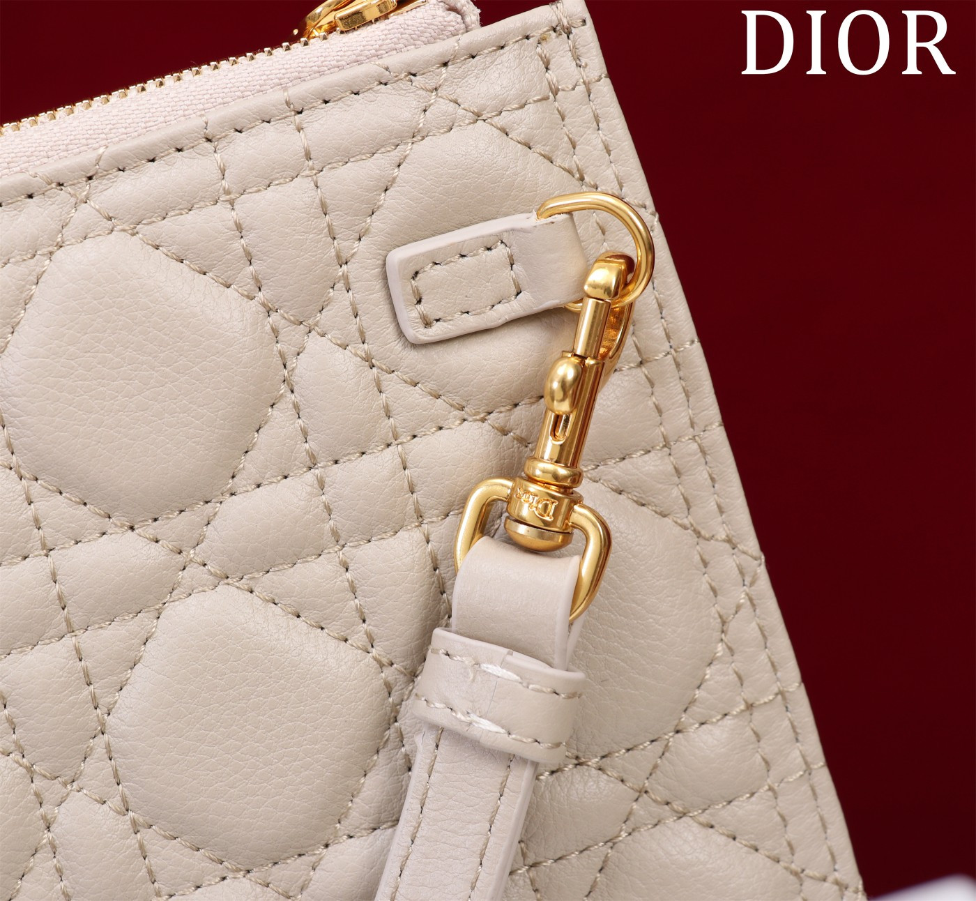 Large D*0r Caro Daily Pouch 30 x 21.5 cm