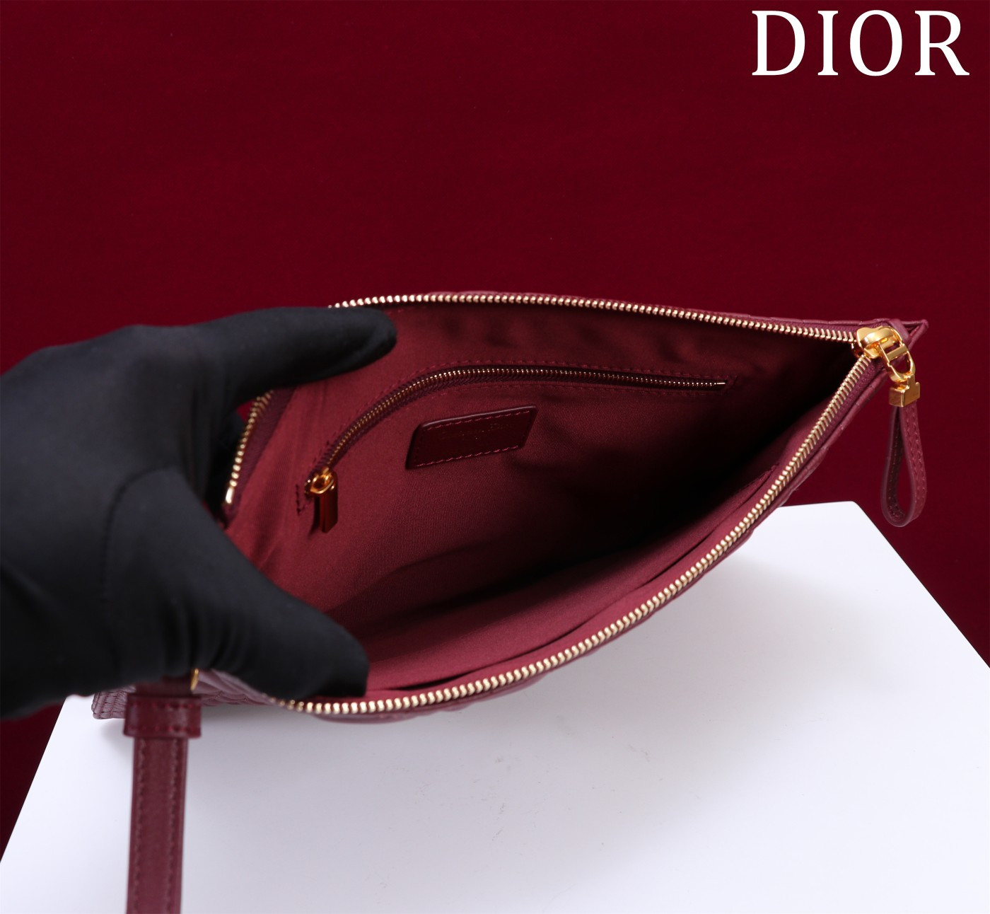 Large D*0r Caro Daily Pouch 30 x 21.5 cm