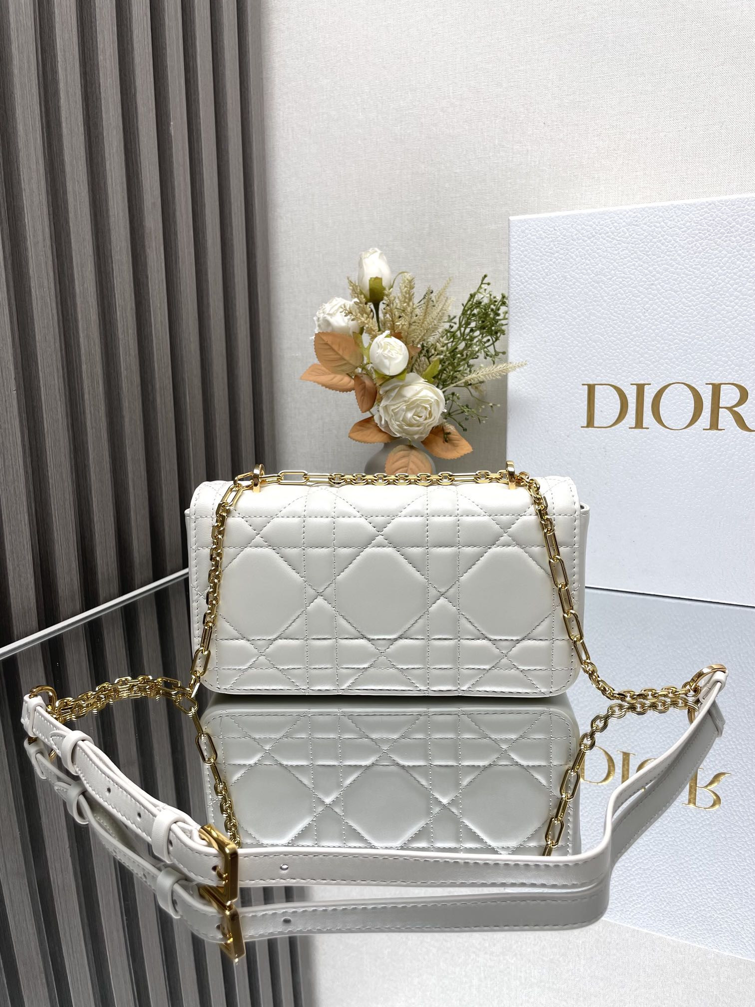 D*0r Miss Daisy Mini Bag 22 x 12.5 x 4 cm