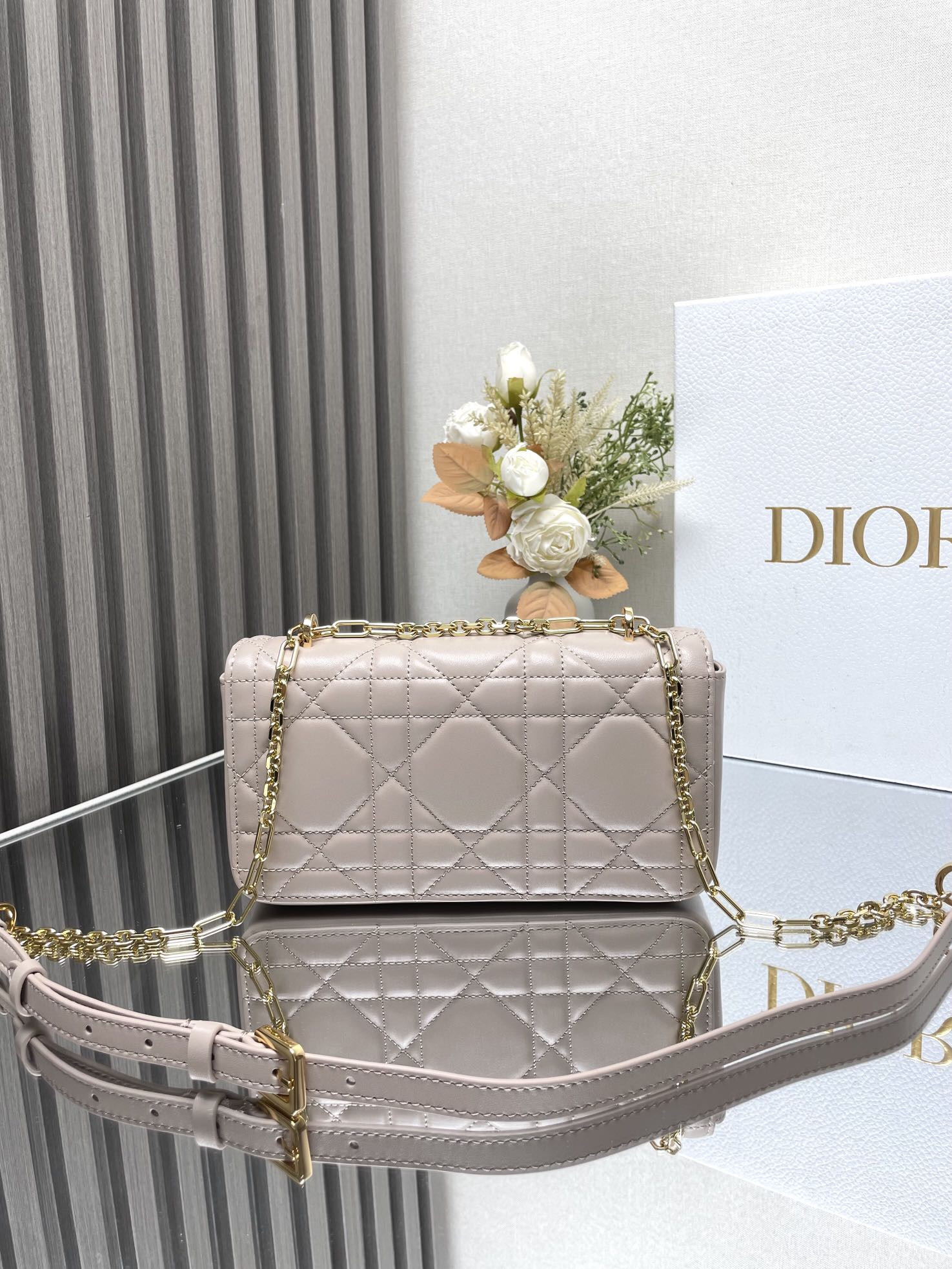 D*0r Miss Daisy Mini Bag 22 x 12.5 x 4 cm