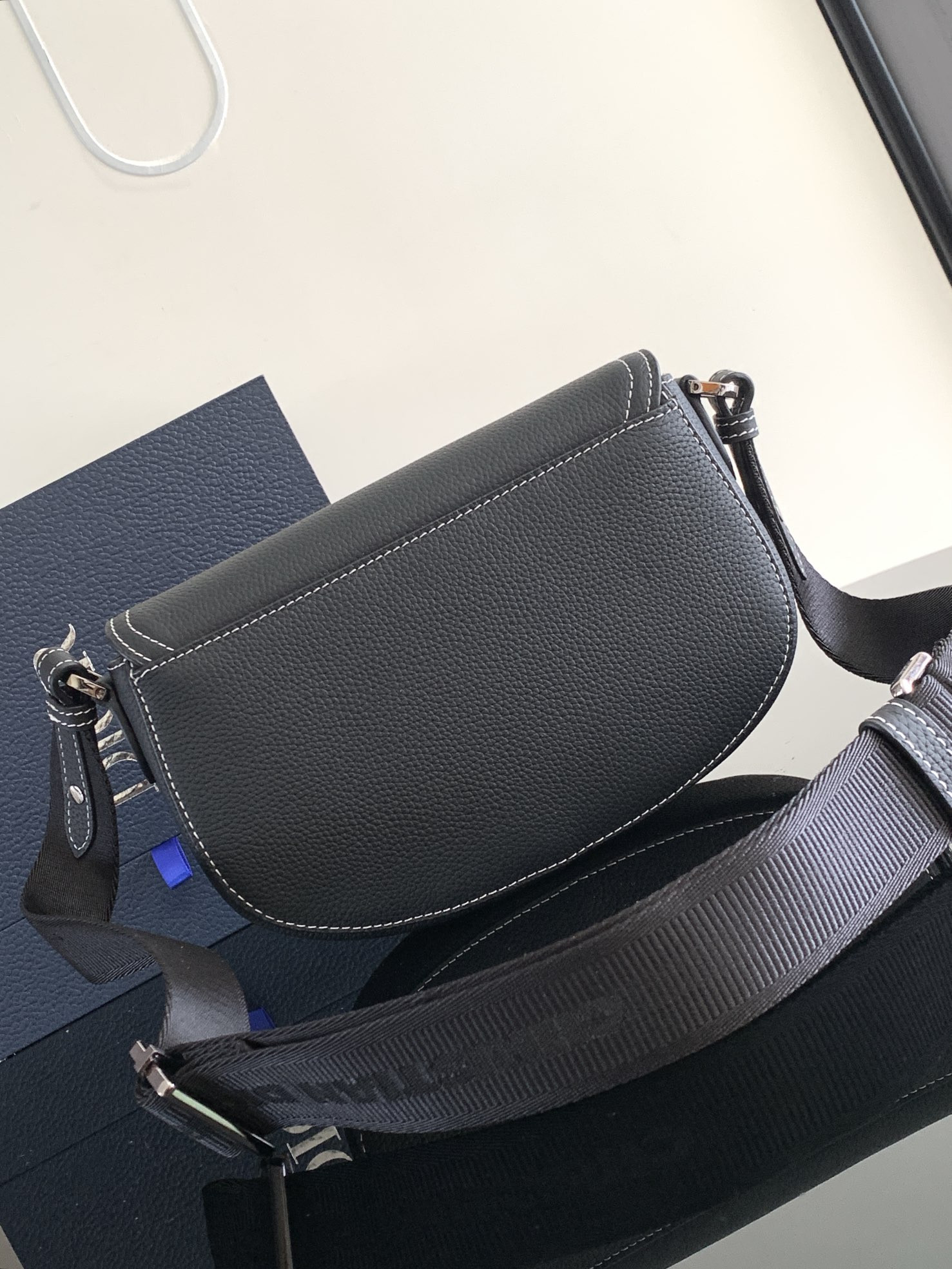 D*0r Saddle Messenger Bag 24 x 16.5 x 5.5 cm