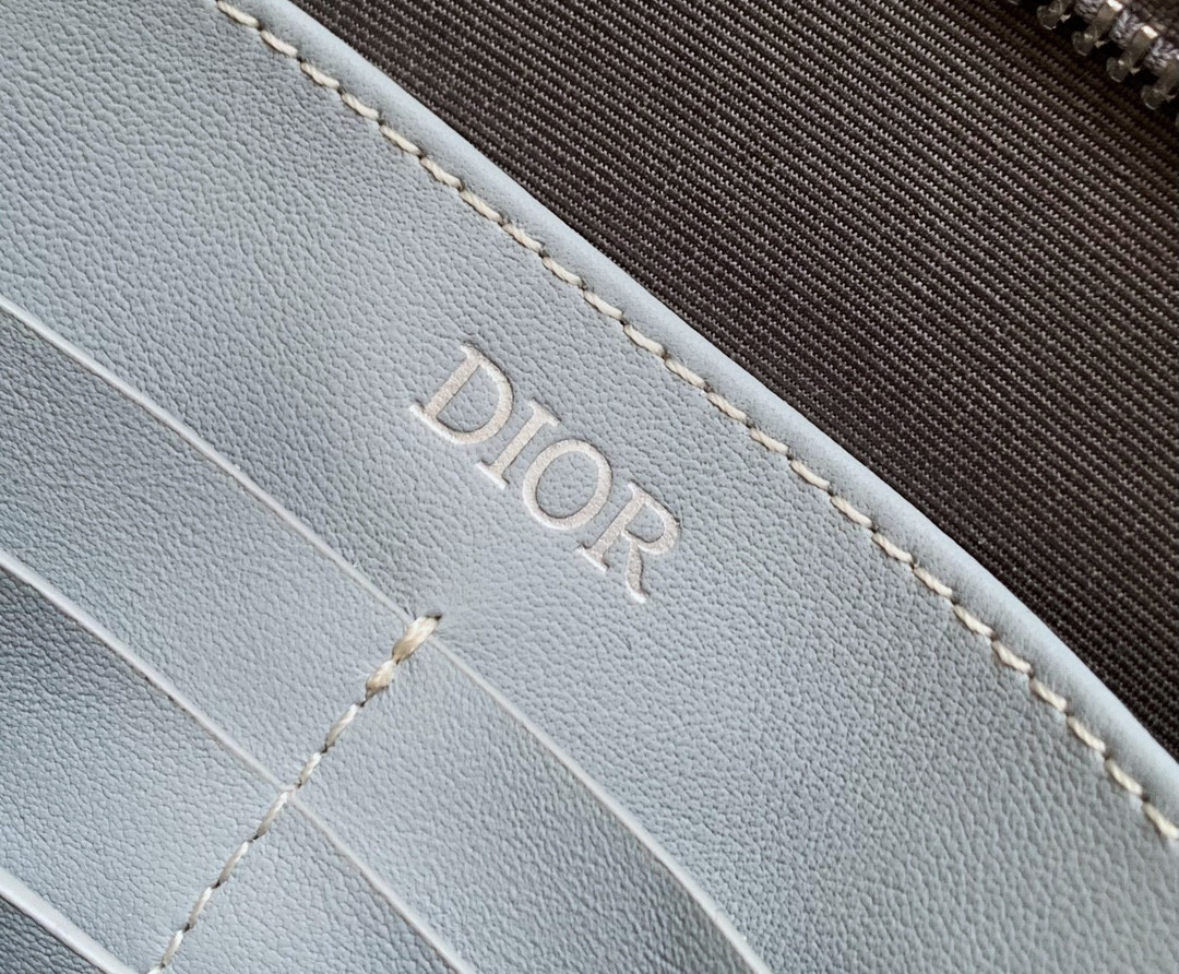 D*0r A5 Triangle Pouch 27 x 19.5 x 6 cm