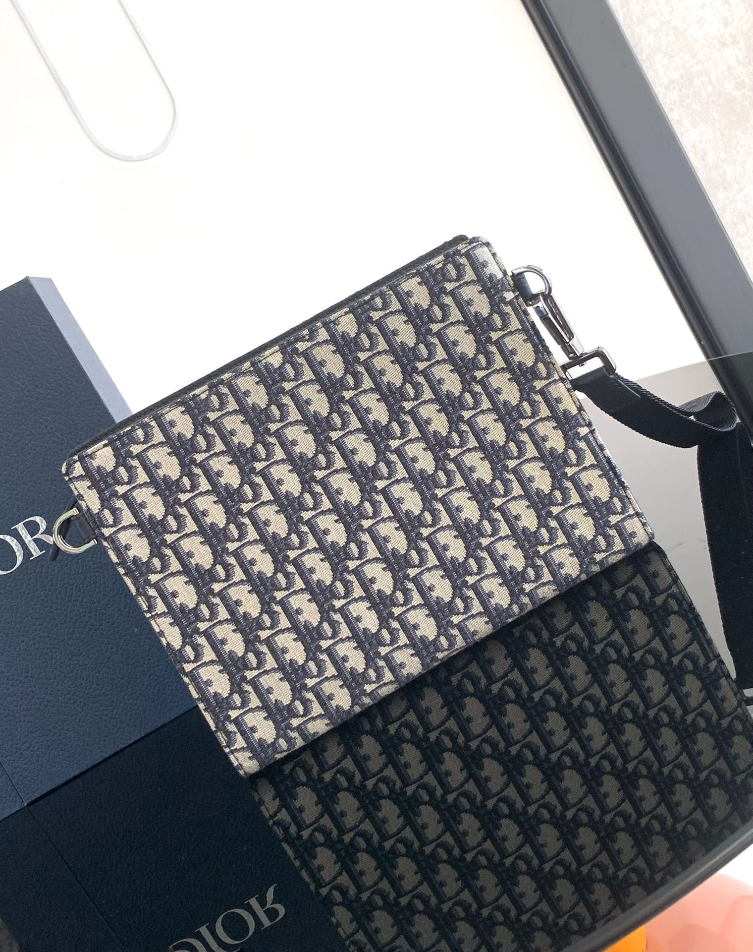 D*0r A5 Triangle Pouch 27 x 19.5 x 6 cm