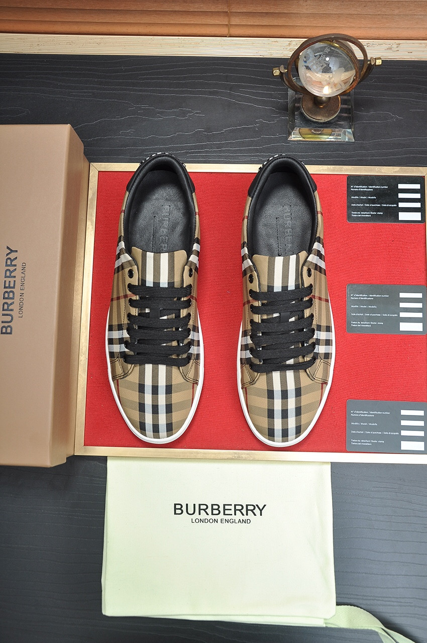 UA B**rry Check Sneakers