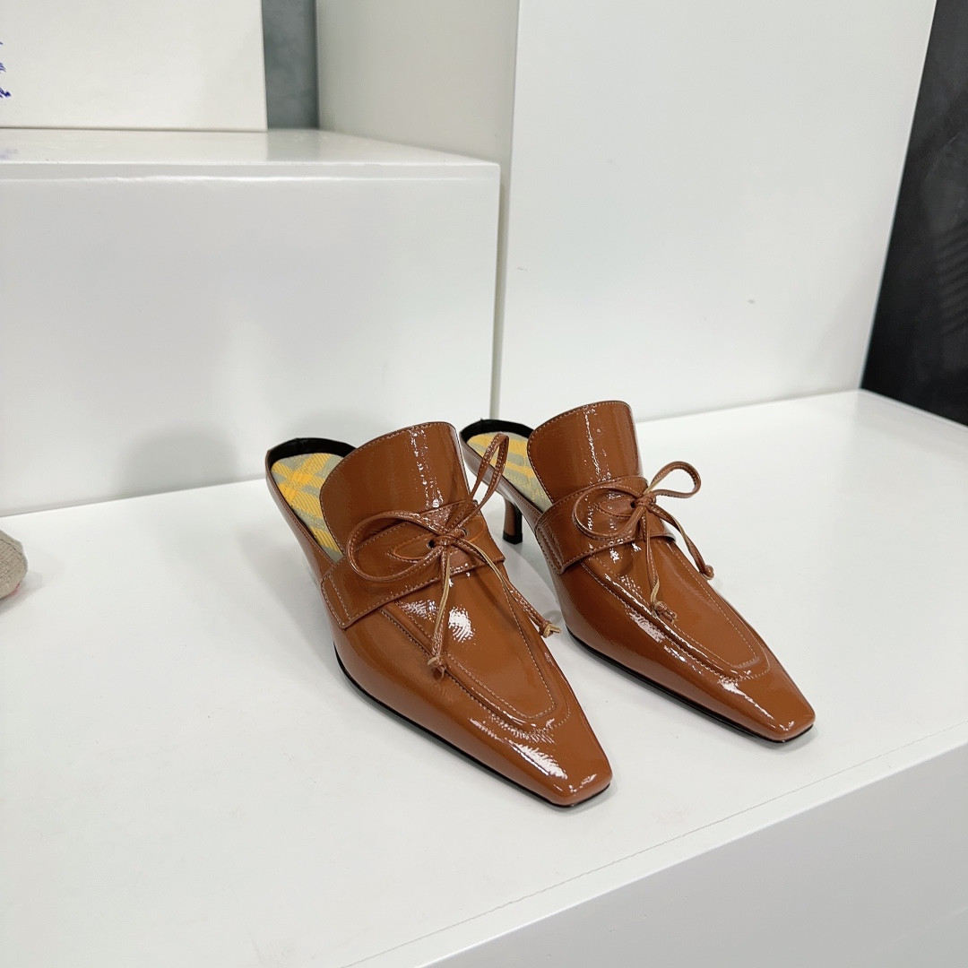 UA B**rry Mules
