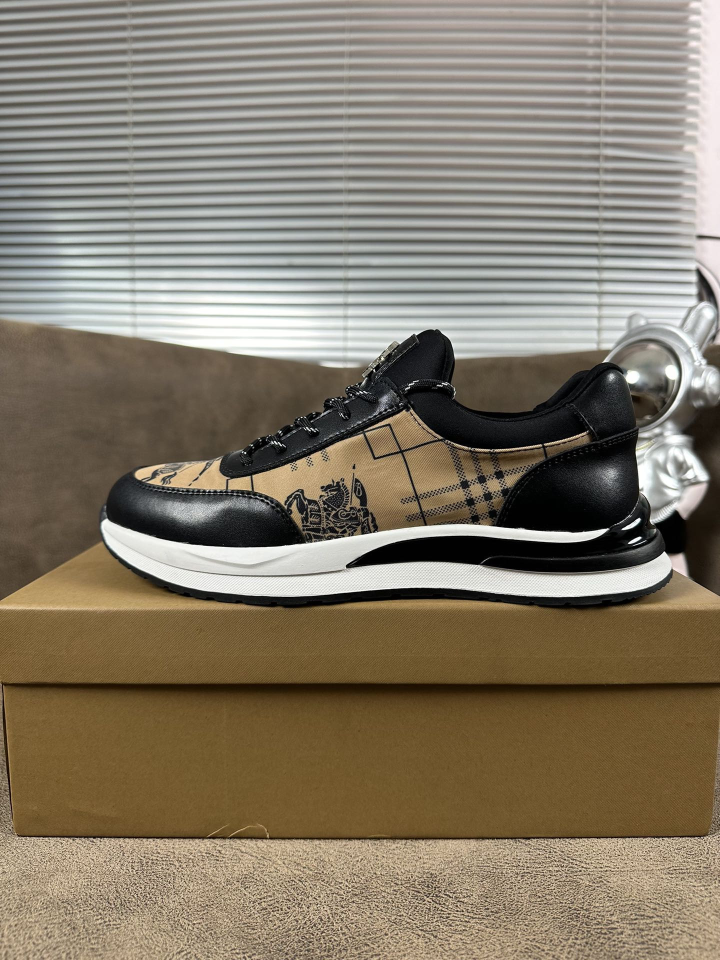 UA B**rry Sneakers
