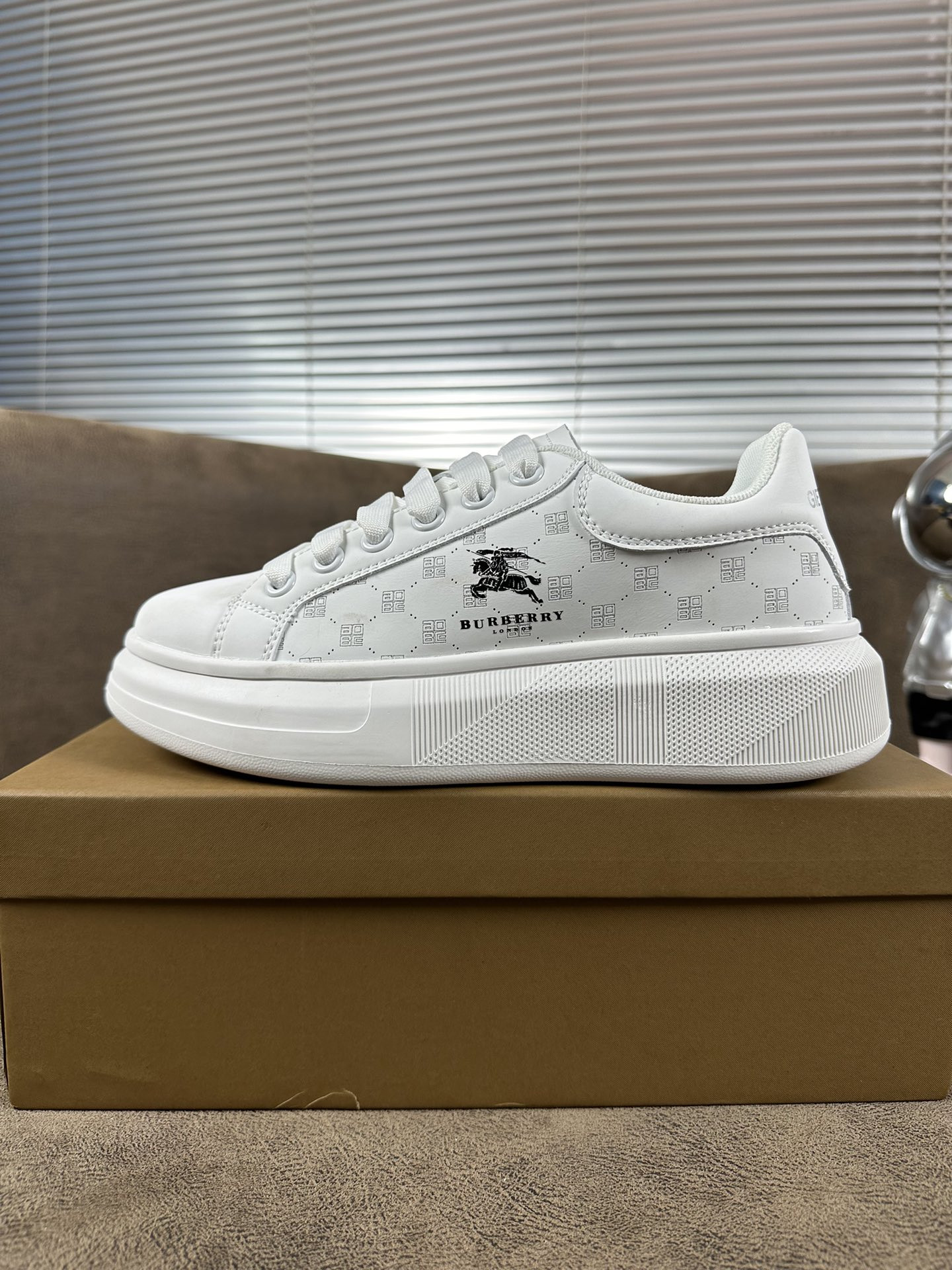 UA B**rry Sneakers