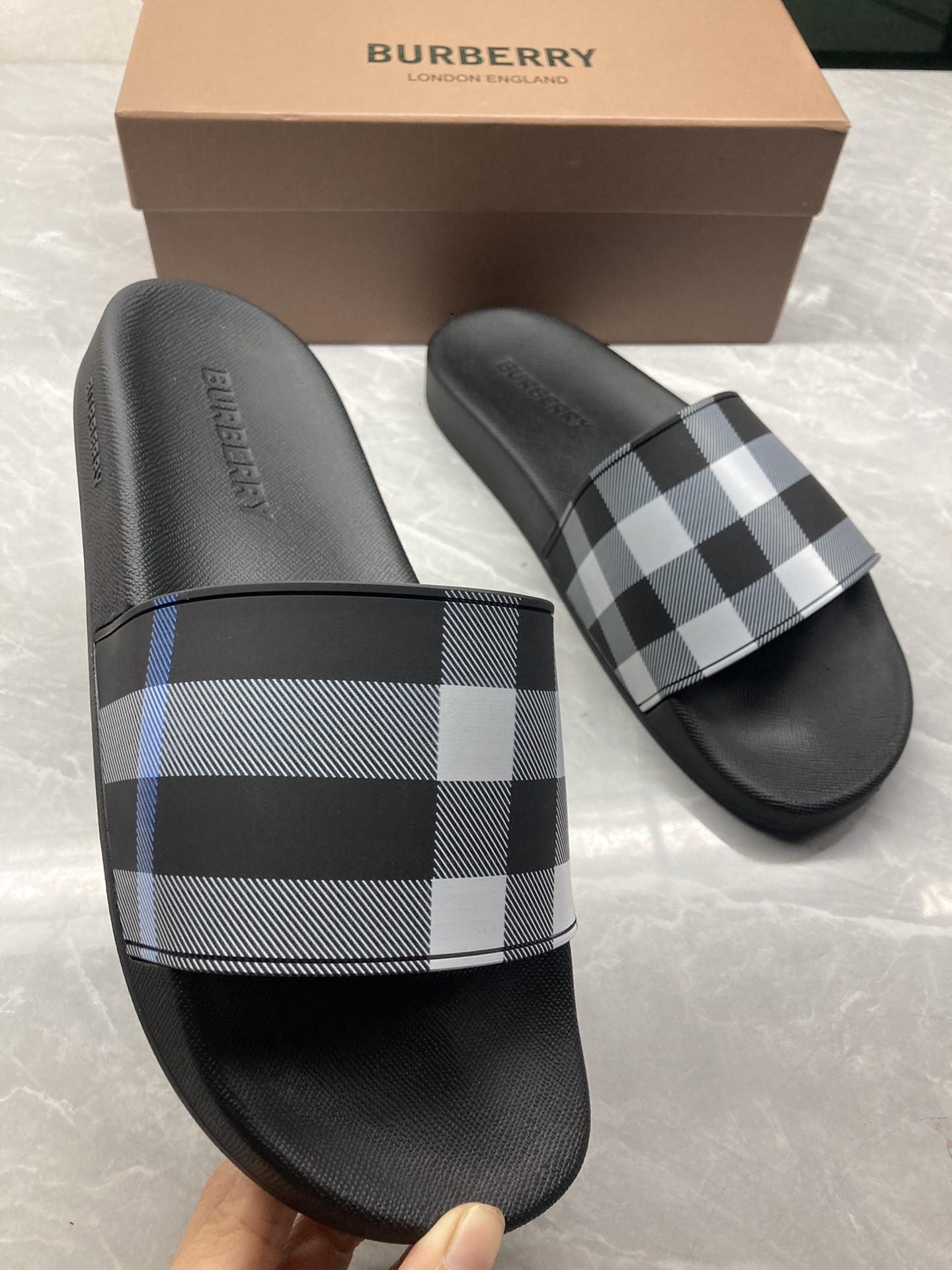 B**rry Check Slides