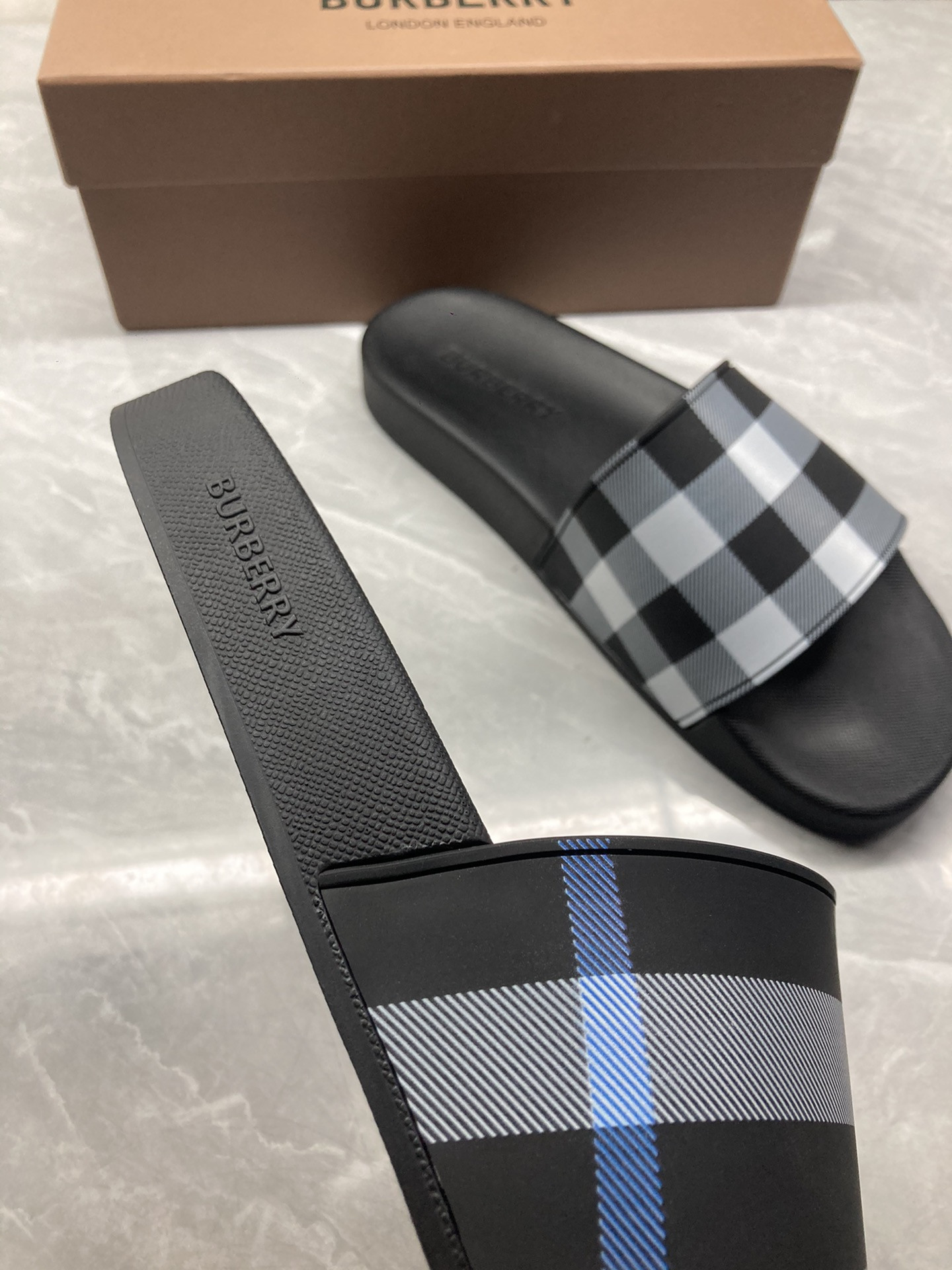 B**rry Check Slides