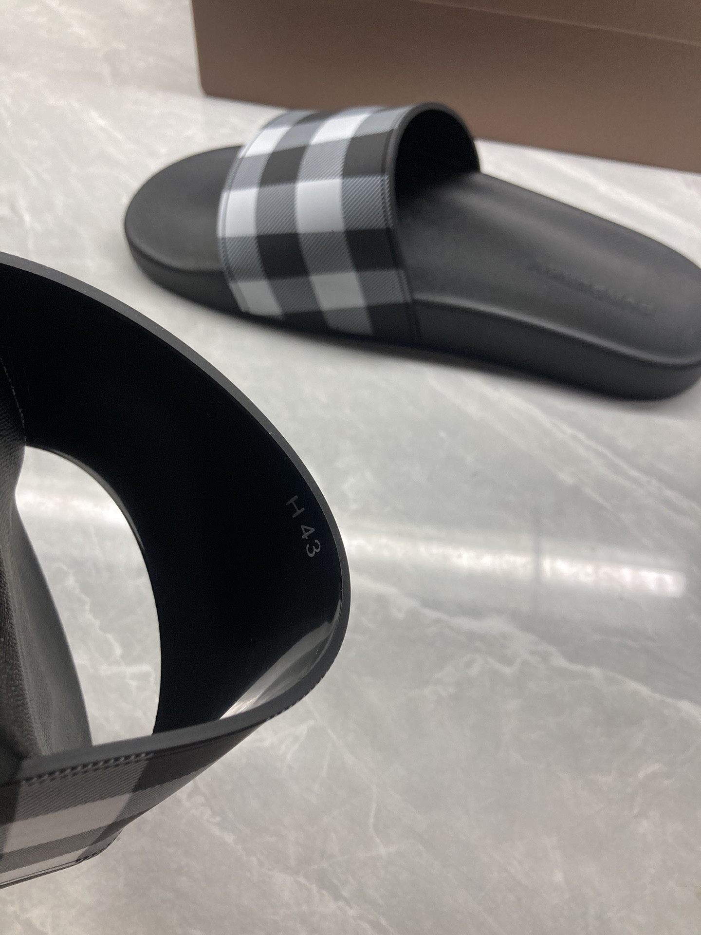 B**rry Check Slides