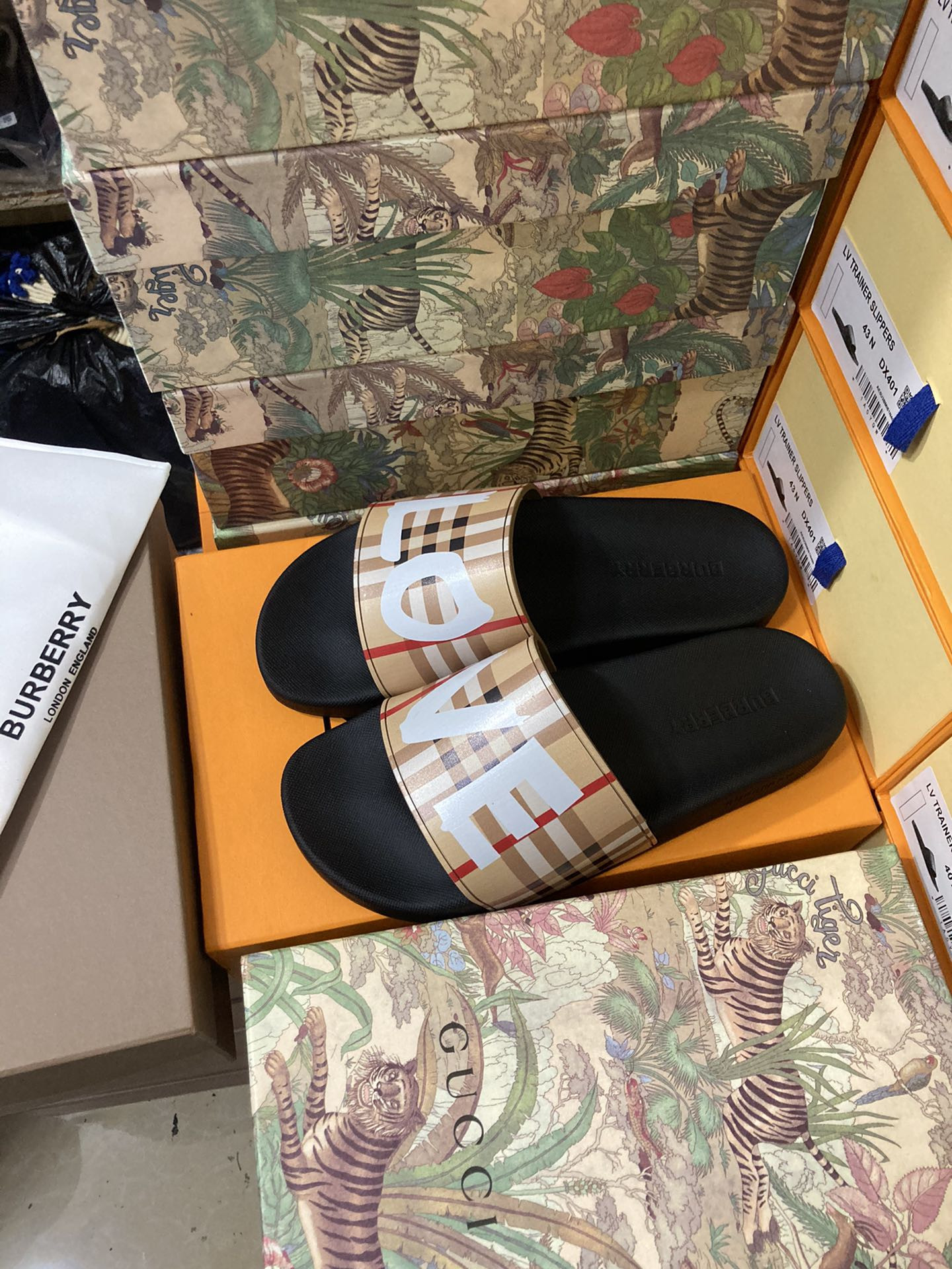 B**rry Check Slides