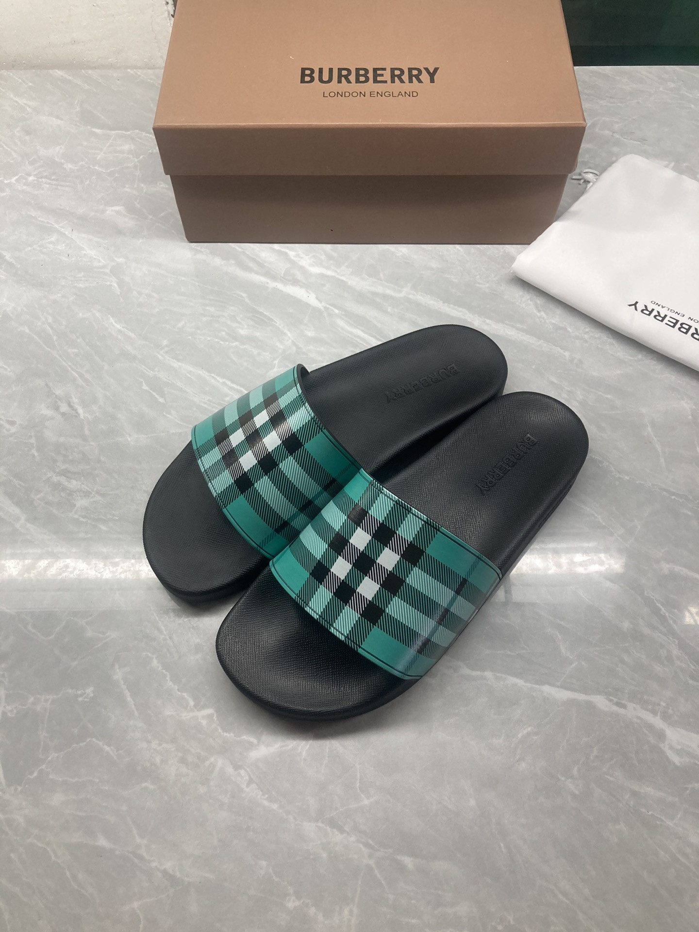 B**rry Check Slides