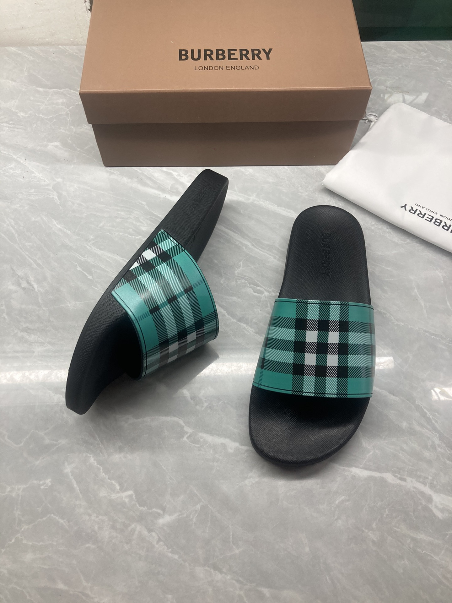 B**rry Check Slides